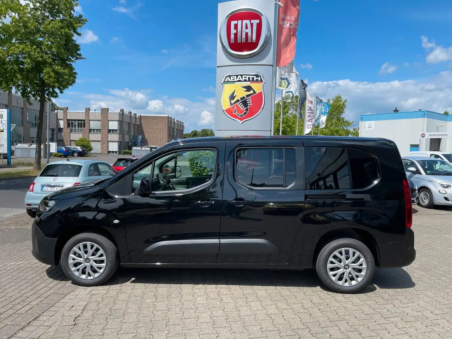 Fiat Doblo Kombi L2 1.5 BlueHDI 130 AT8 Noir - 2