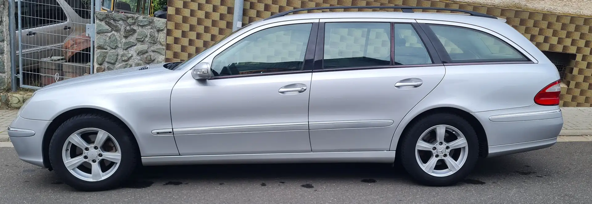 Mercedes-Benz E 240 T 1.Hand Sitzheizung Serviceheft Tüv neu Срібний - 2