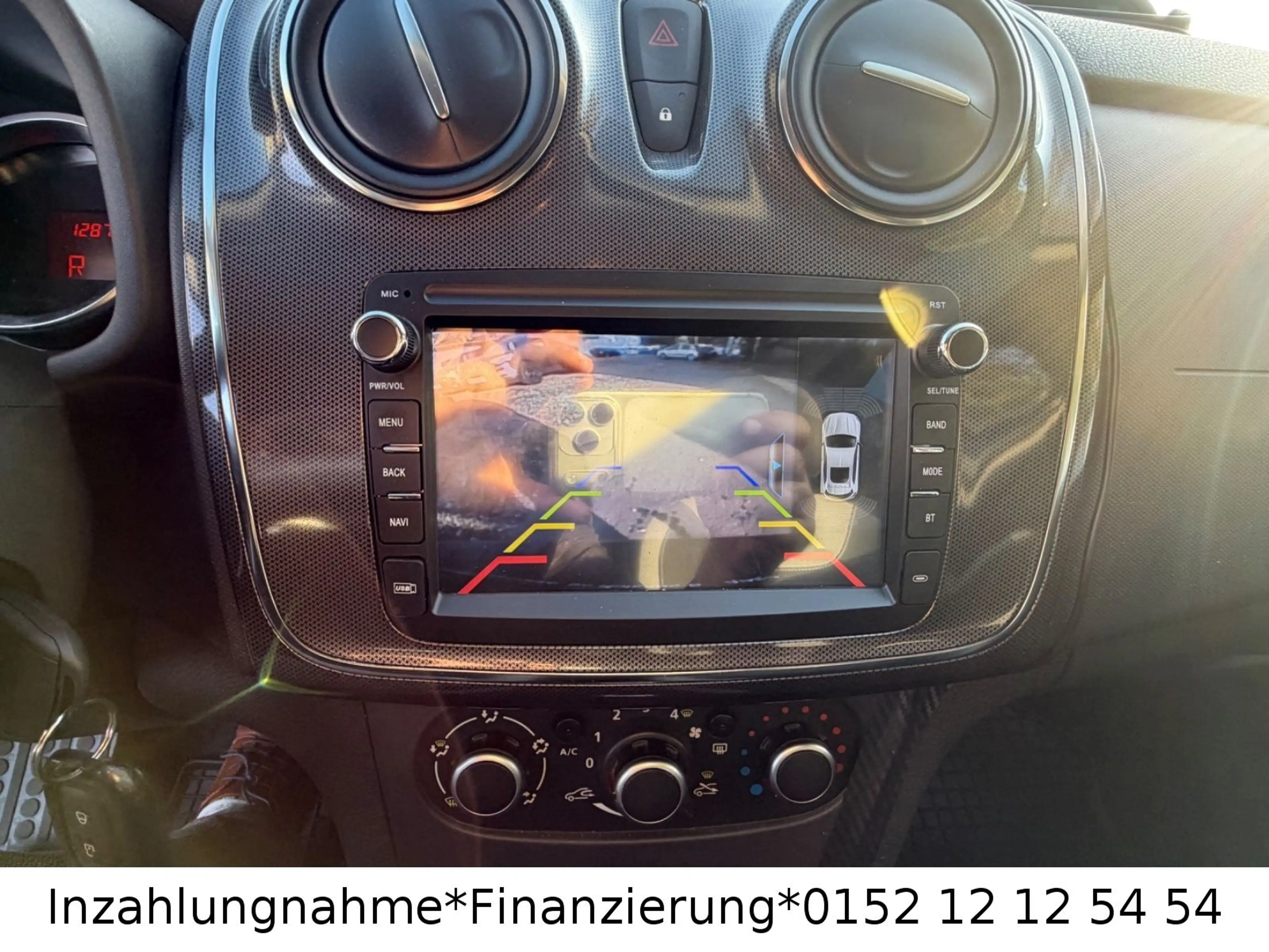 Dacia Logan MCV II Kombi Stepway — photo 13