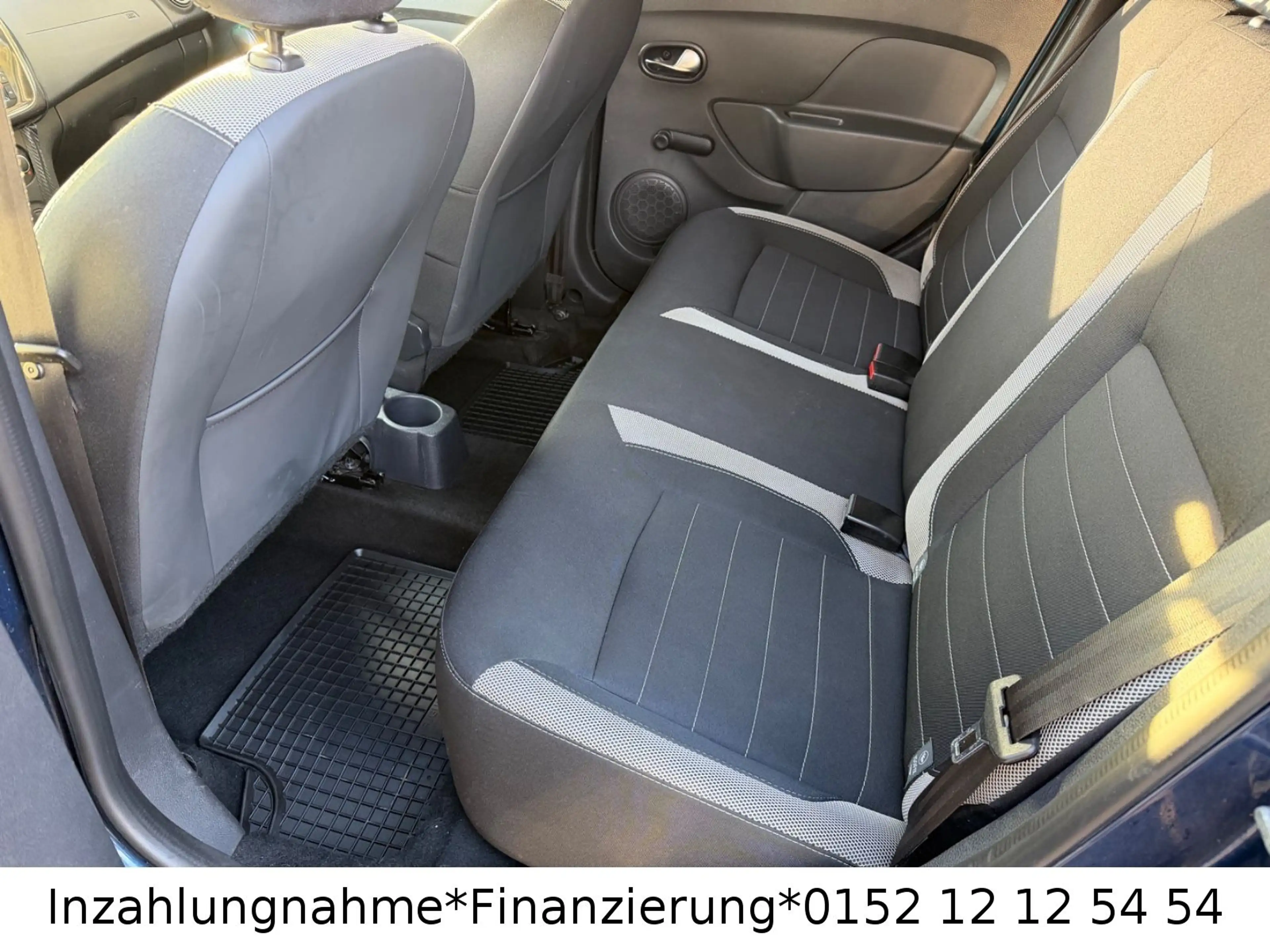 Dacia Logan MCV II Kombi Stepway — photo 8