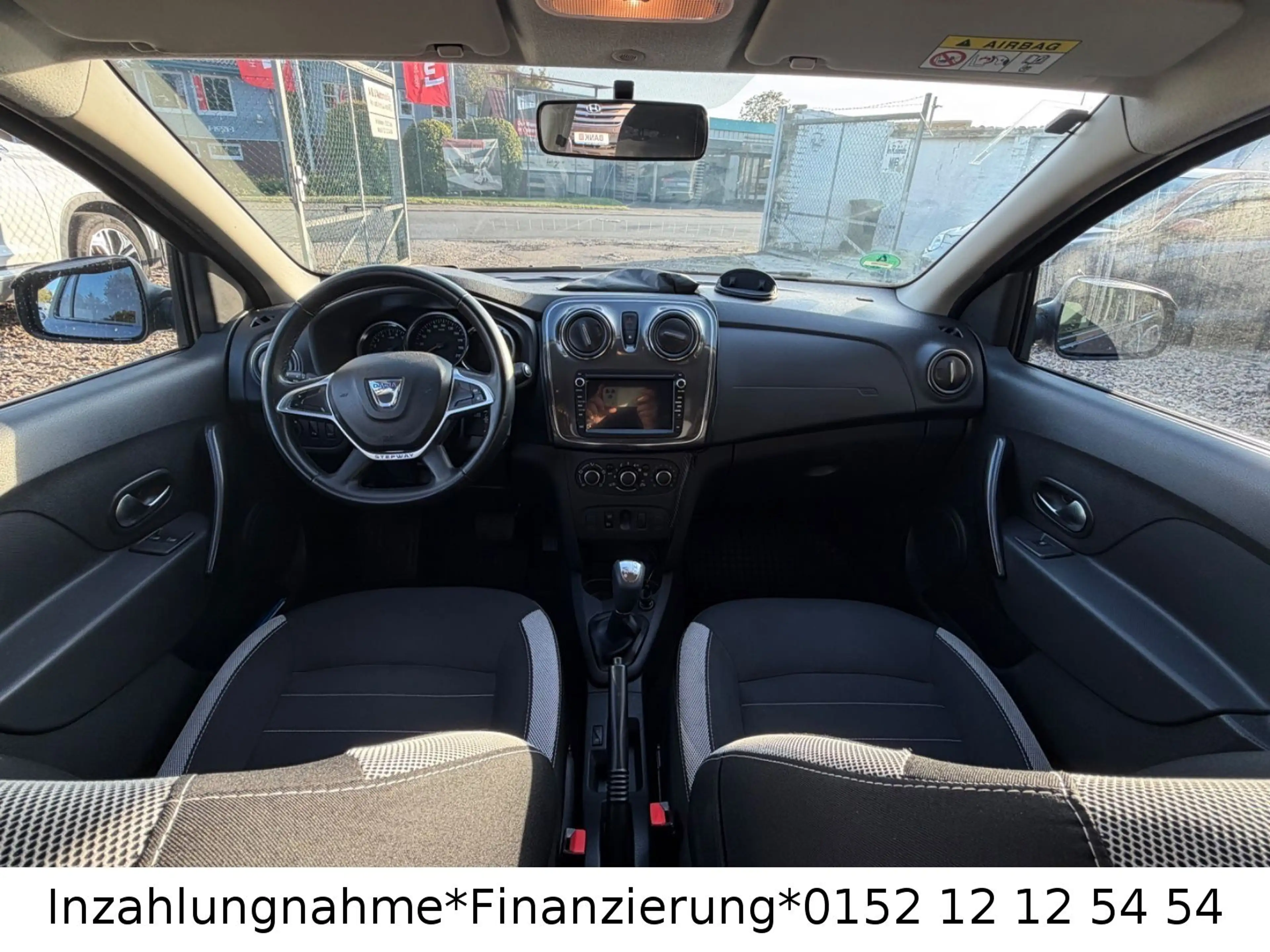 Dacia Logan MCV II Kombi Stepway — photo 9