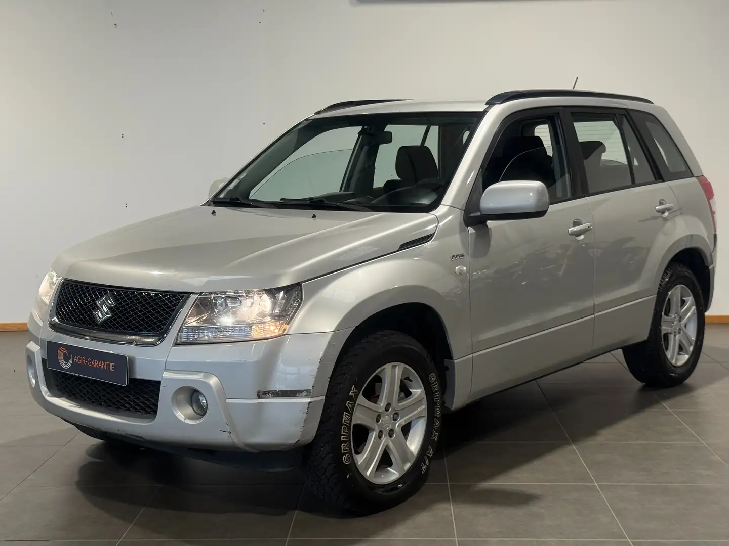 Suzuki Grand Vitara GRAND VITARA 1.9 DDiS LUXE Grau - 1