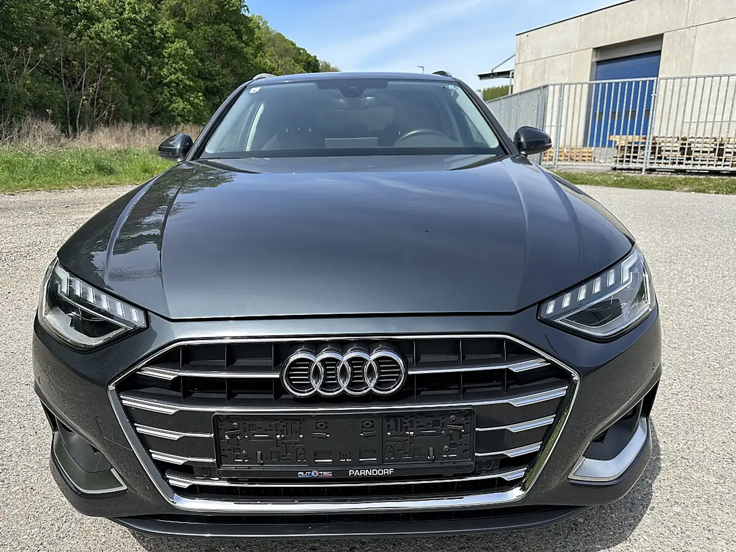 Audi A4 Avant 35 TDI advanced S-tronic Grau - 1