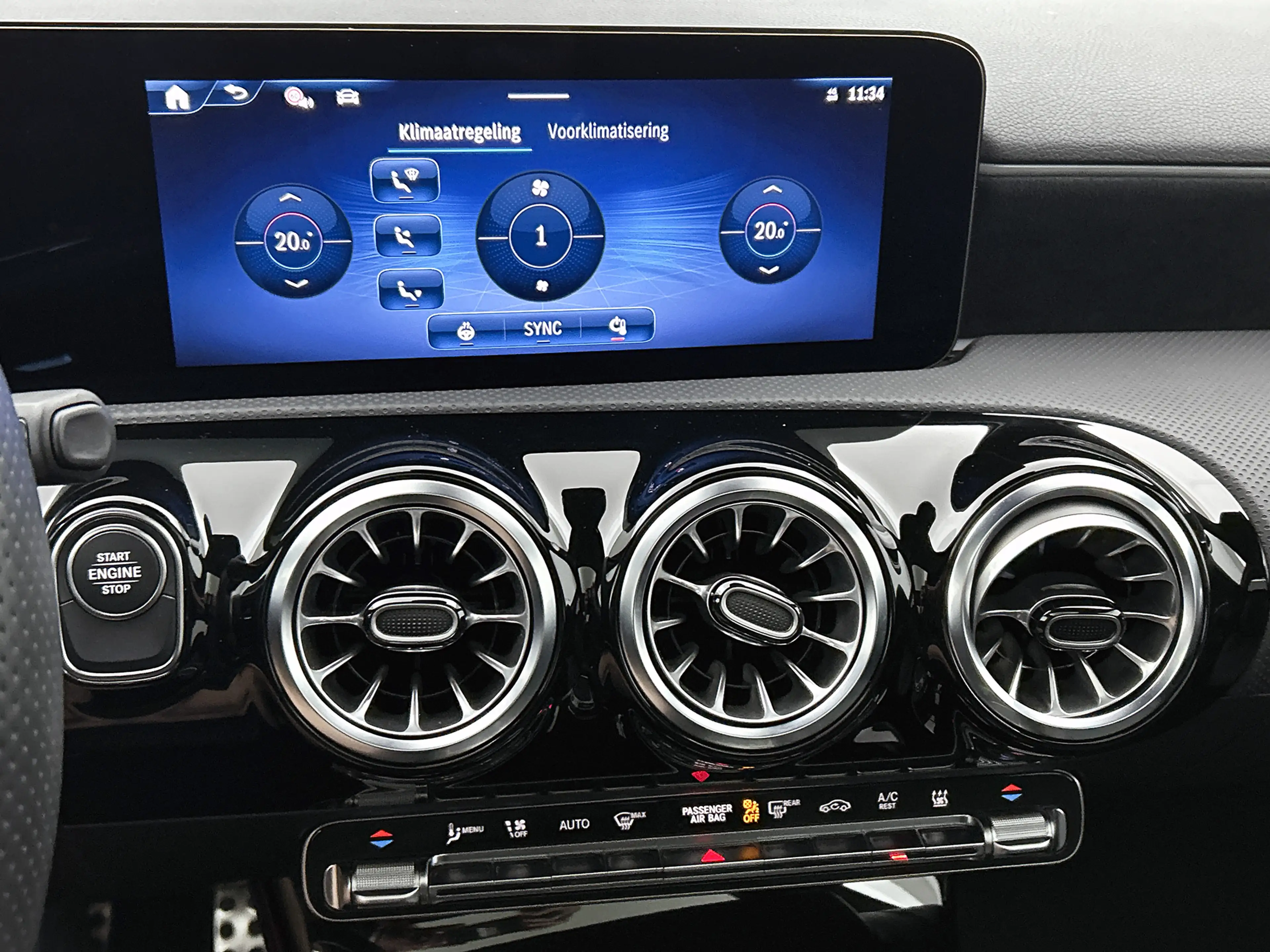 Mercedes-Benz A 250 e Business Solution AMG Trekhaak | AMG Line | Nigh — photo 12