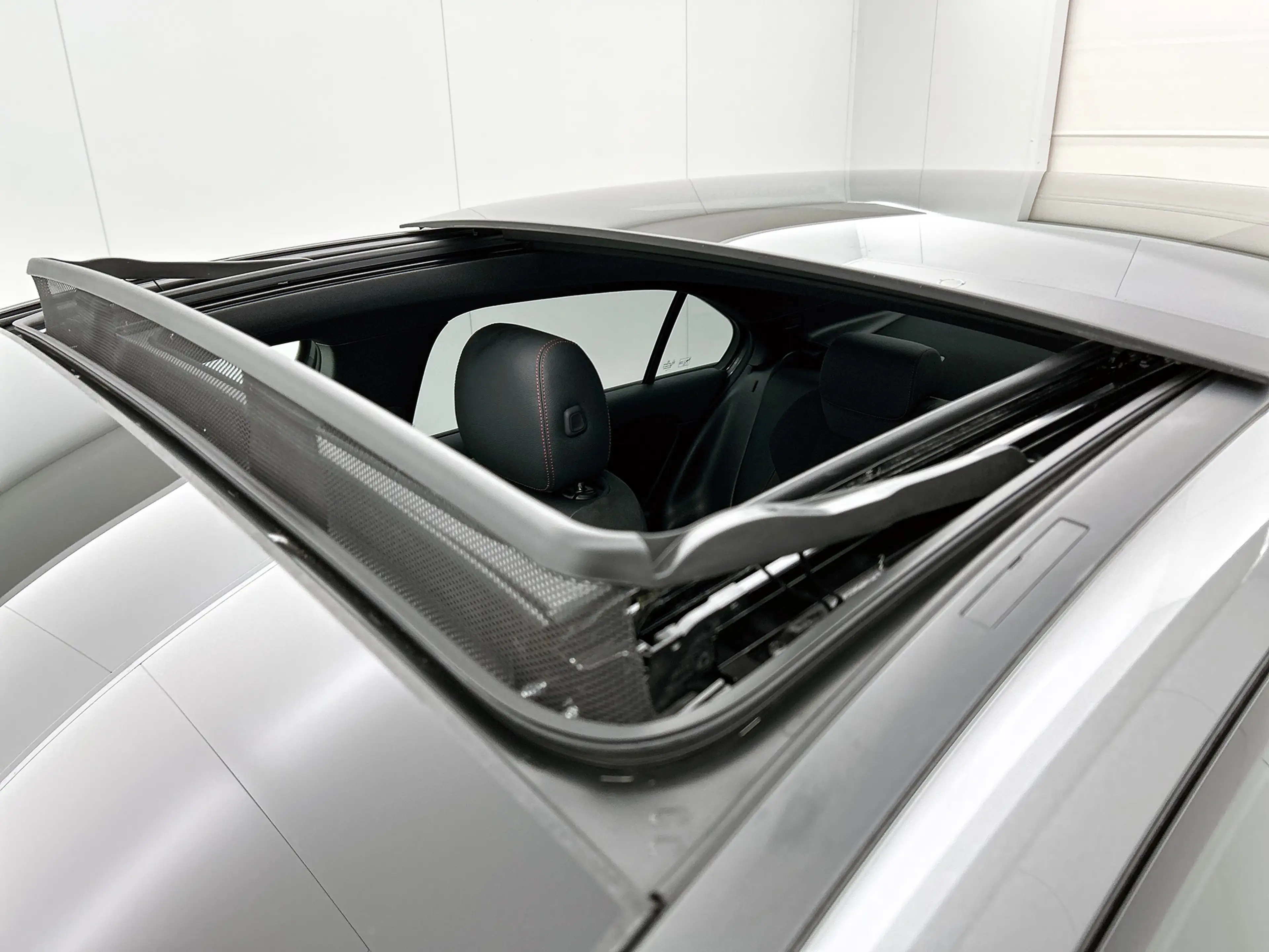 Mercedes-Benz A 250 e Business Solution AMG Trekhaak | AMG Line | Nigh — photo 15