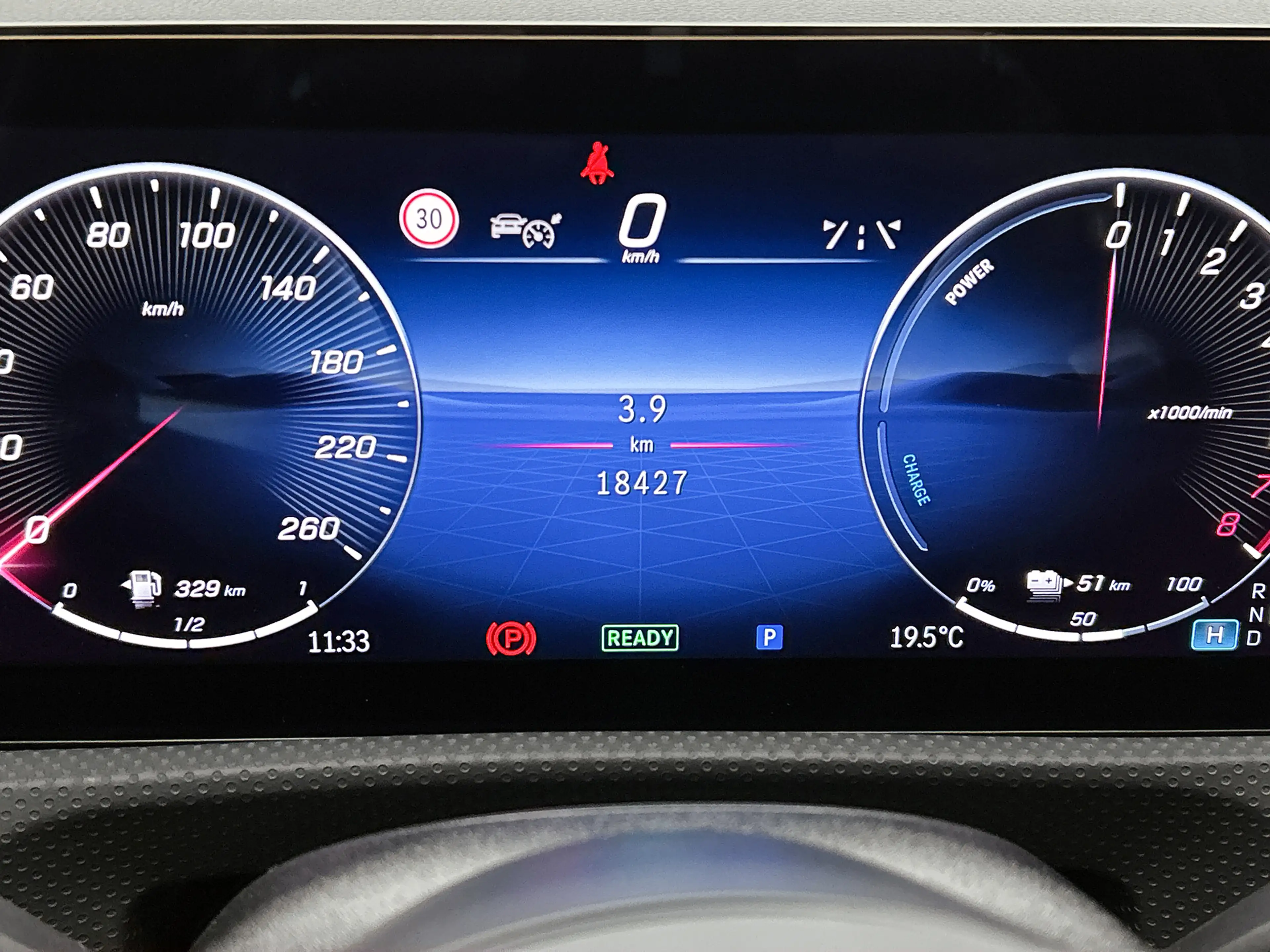 Mercedes-Benz A 250 e Business Solution AMG Trekhaak | AMG Line | Nigh — photo 7
