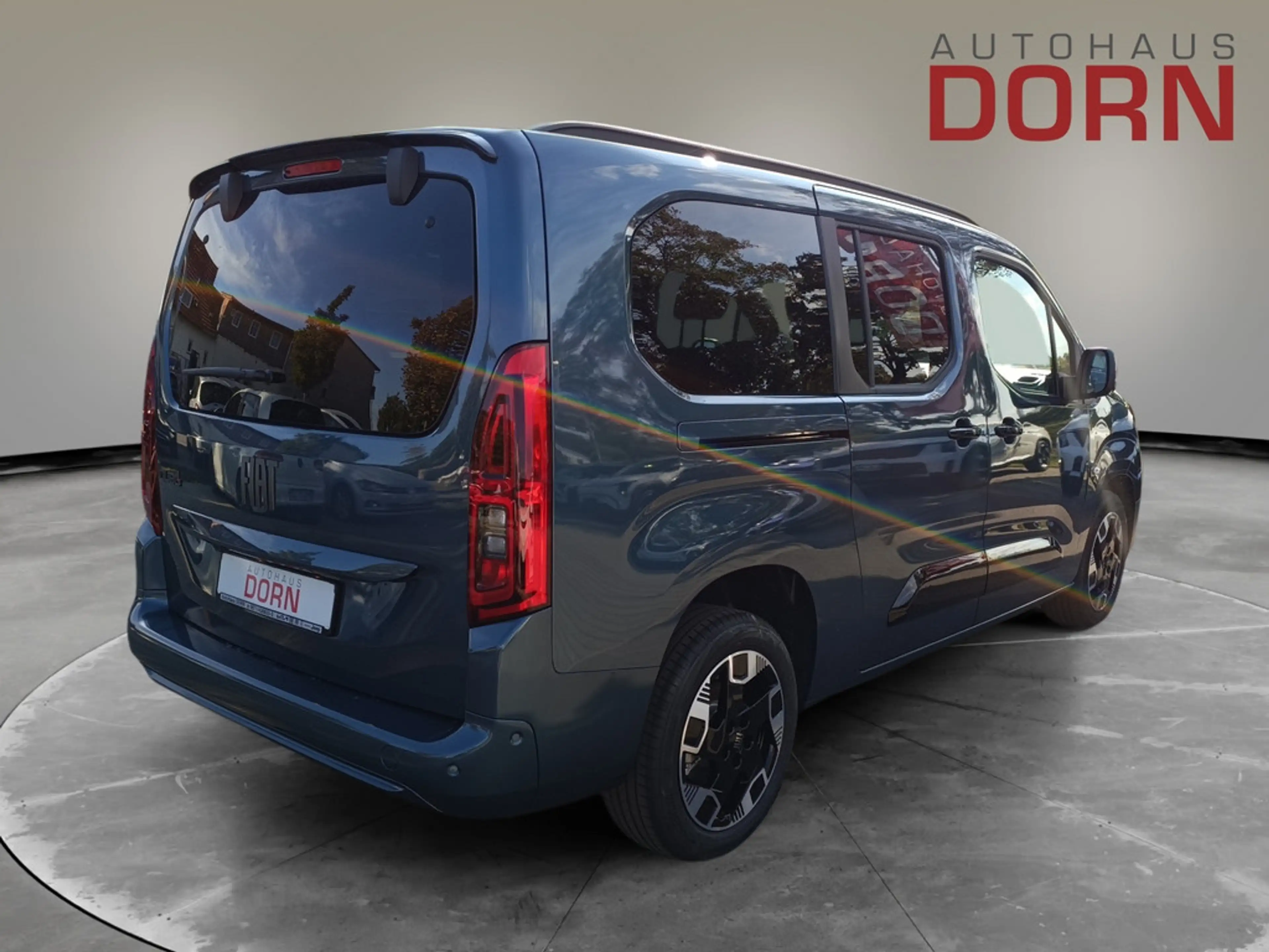 Fiat Qubo L La Prima 1.5 Diesel 7-Sitzer Style-/ Tech-Paket Automatik — photo 3