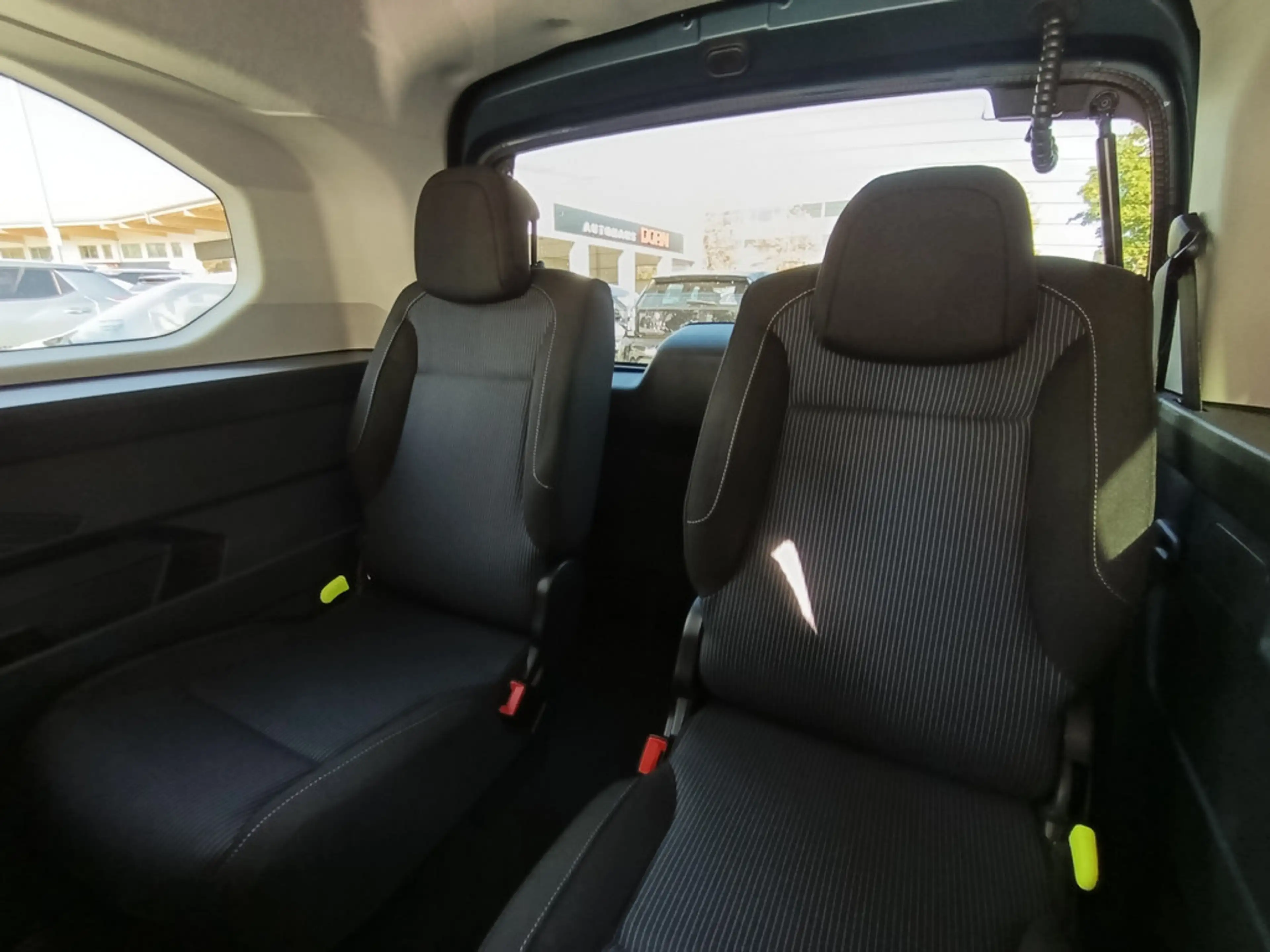 Fiat Qubo L La Prima 1.5 Diesel 7-Sitzer Style-/ Tech-Paket Automatik — photo 9