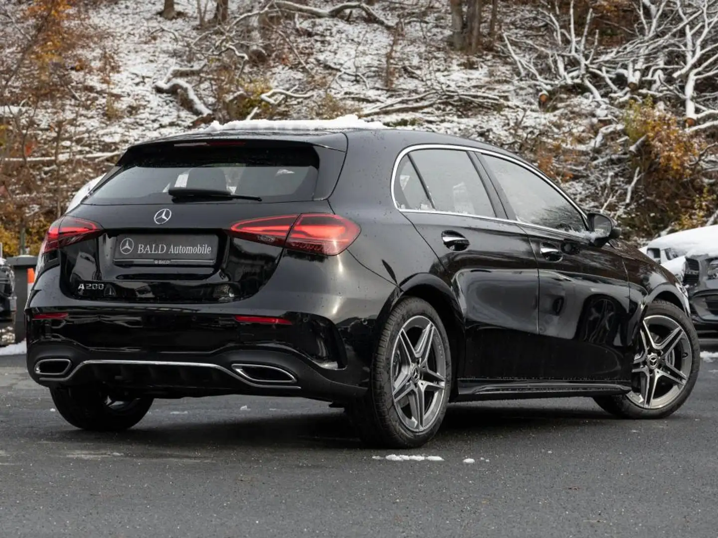 Mercedes-Benz A 200 AMG-Advanced/LED/Pano/Totw/Distr/Cam/18" Schwarz - 2