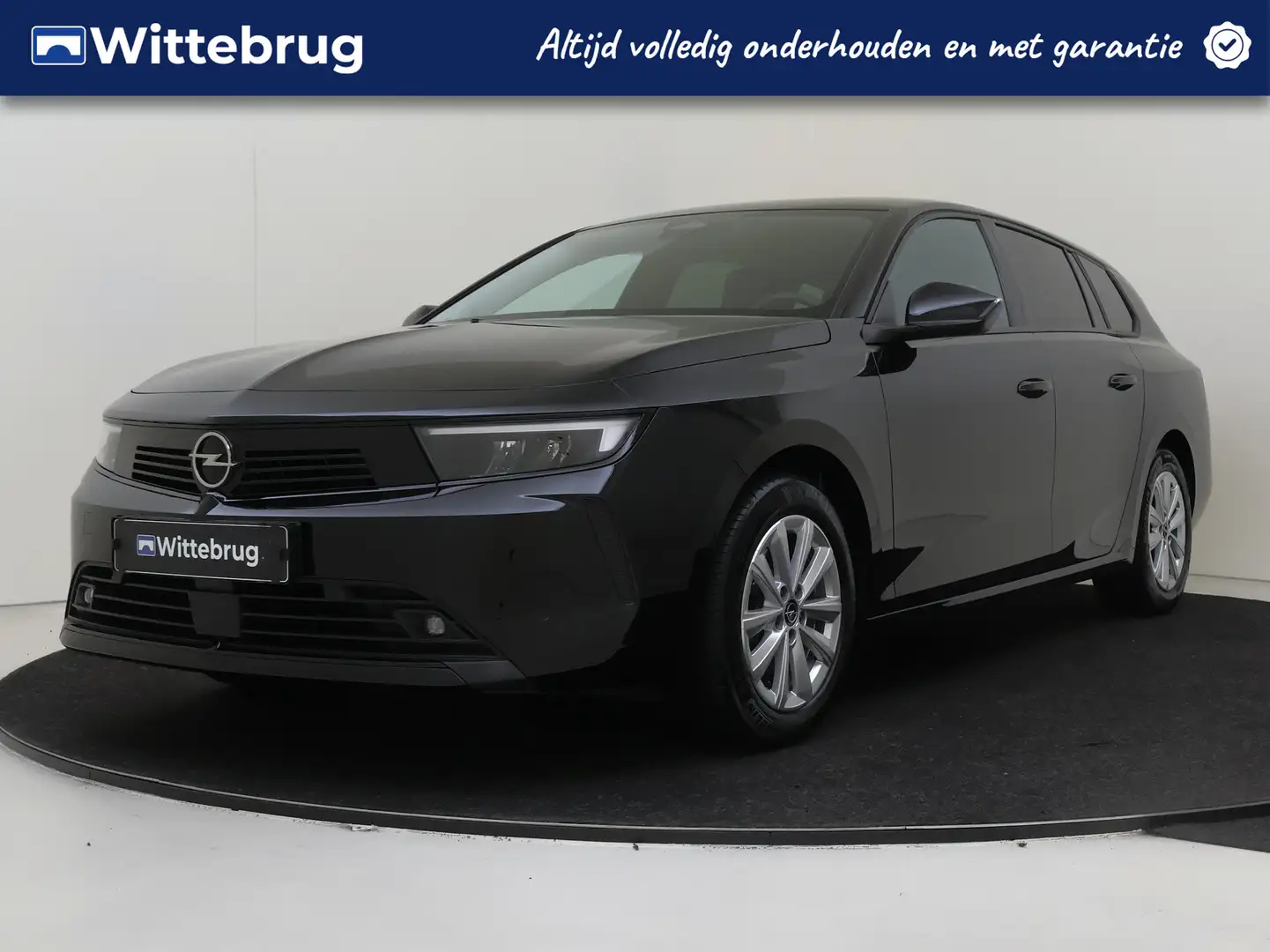 Opel Astra Sports Tourer 1.2 Level 2 | Navigatie | Apple Carp Zwart - 1