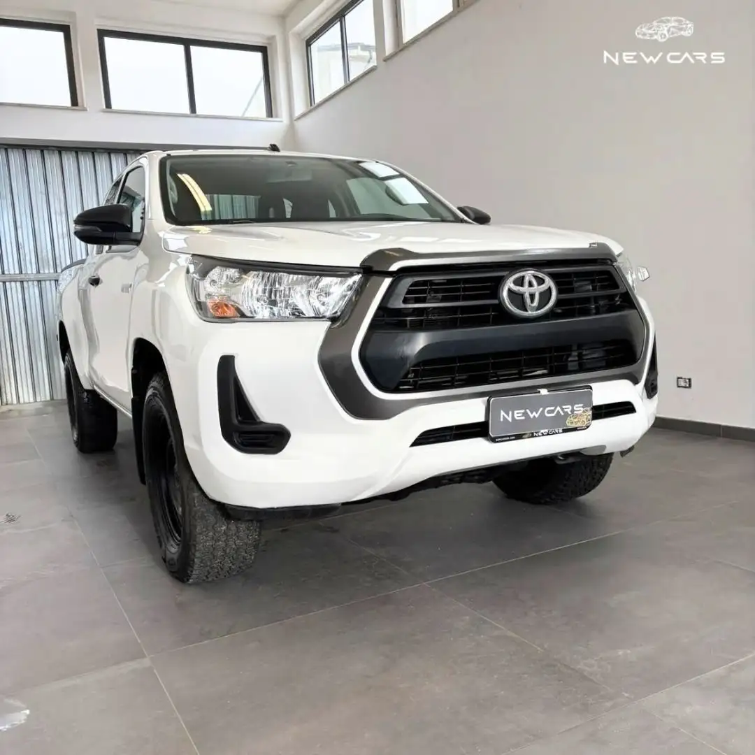 Toyota Hilux Hilux 2.4 d-4d double cab Comfort 4wd Blanc - 2