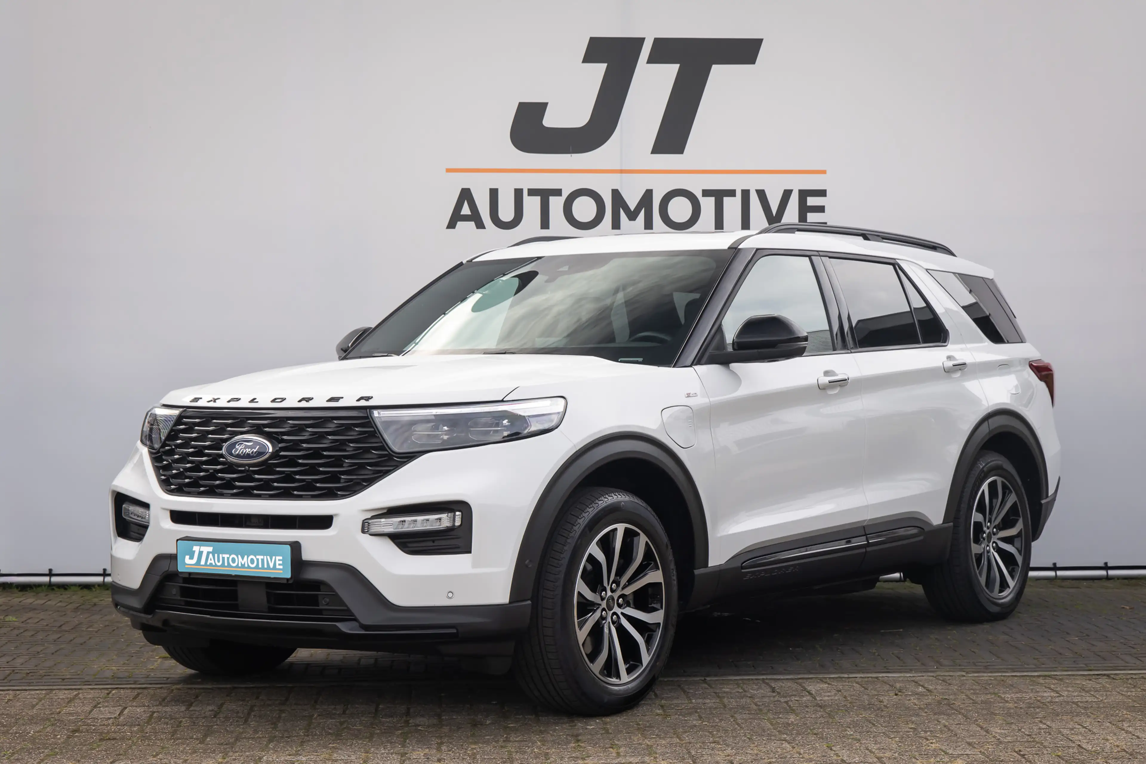 Ford Explorer 7peroons 3.0 V6 EB PHEV ST-Line plug in hybe Panor