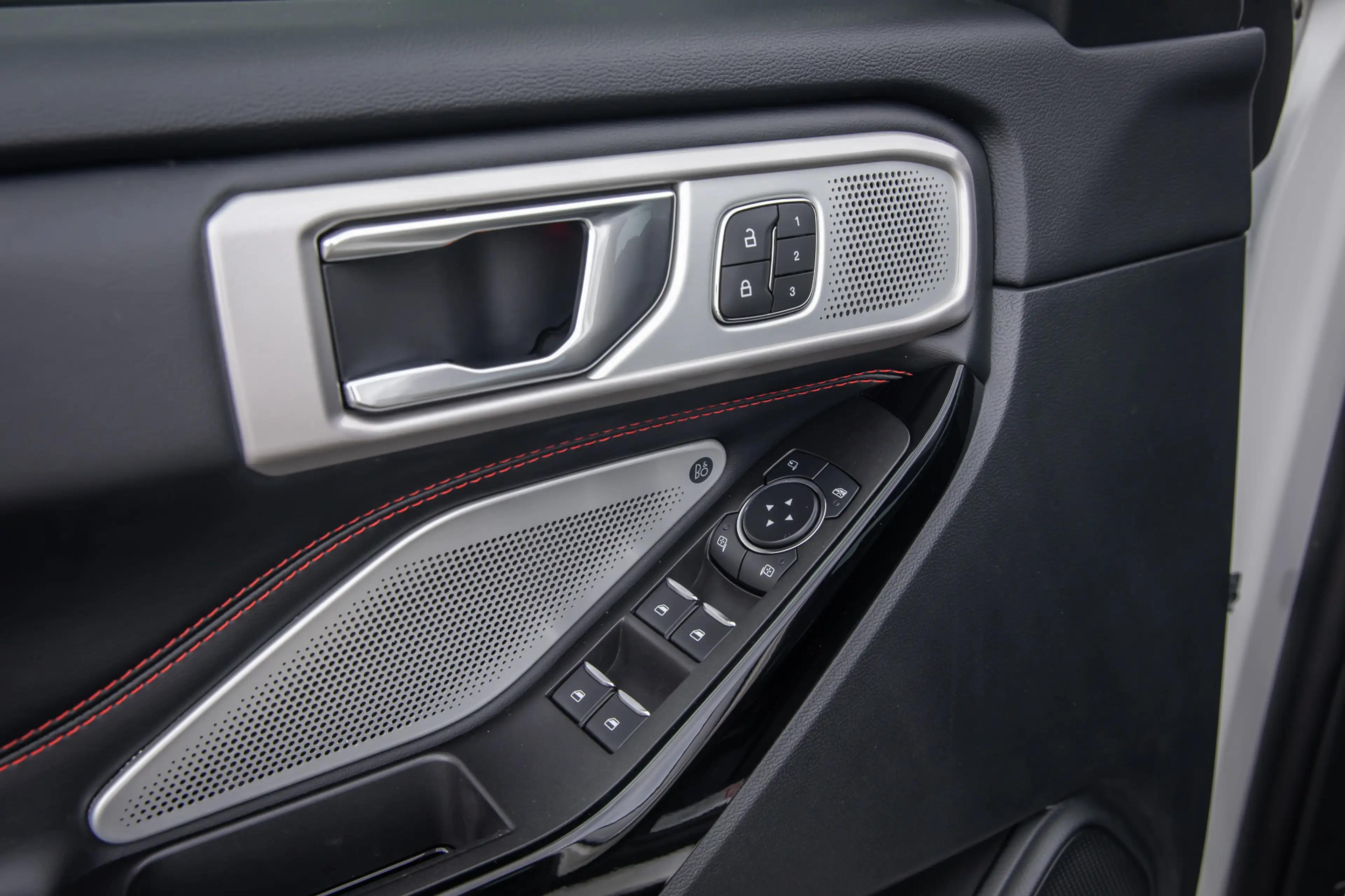 Ford Explorer 7peroons 3.0 V6 EB PHEV ST-Line plug in hybe Panor — photo 14