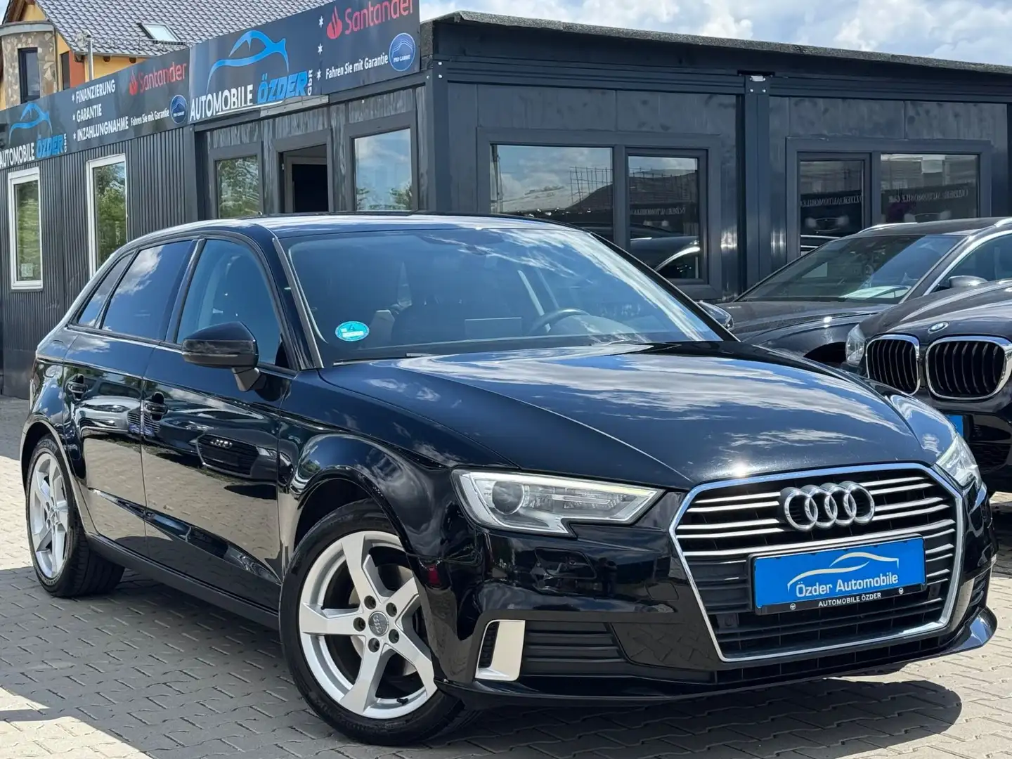 Audi A3 1.4 TFSI ACT Sport+Finanzierung+Garantie+ Schwarz - 1