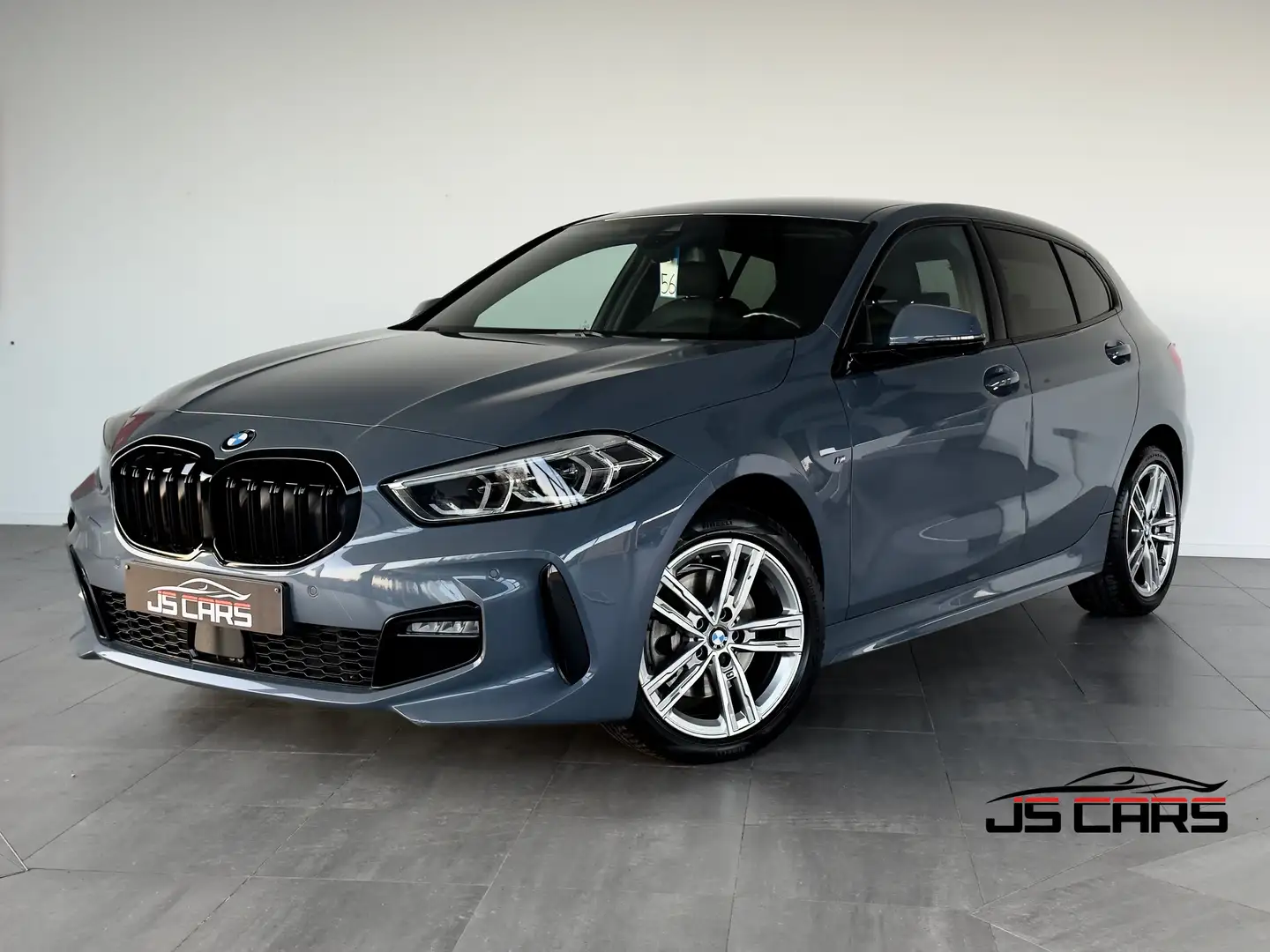 BMW 118 iA FULL PACK M-1ERPRO-COCKPIT-CARPLAY-JANTES17-PDC Gris - 1