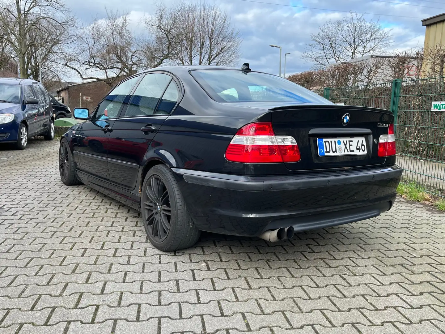 BMW 320 320i M-Packet ab Werk Black - 2