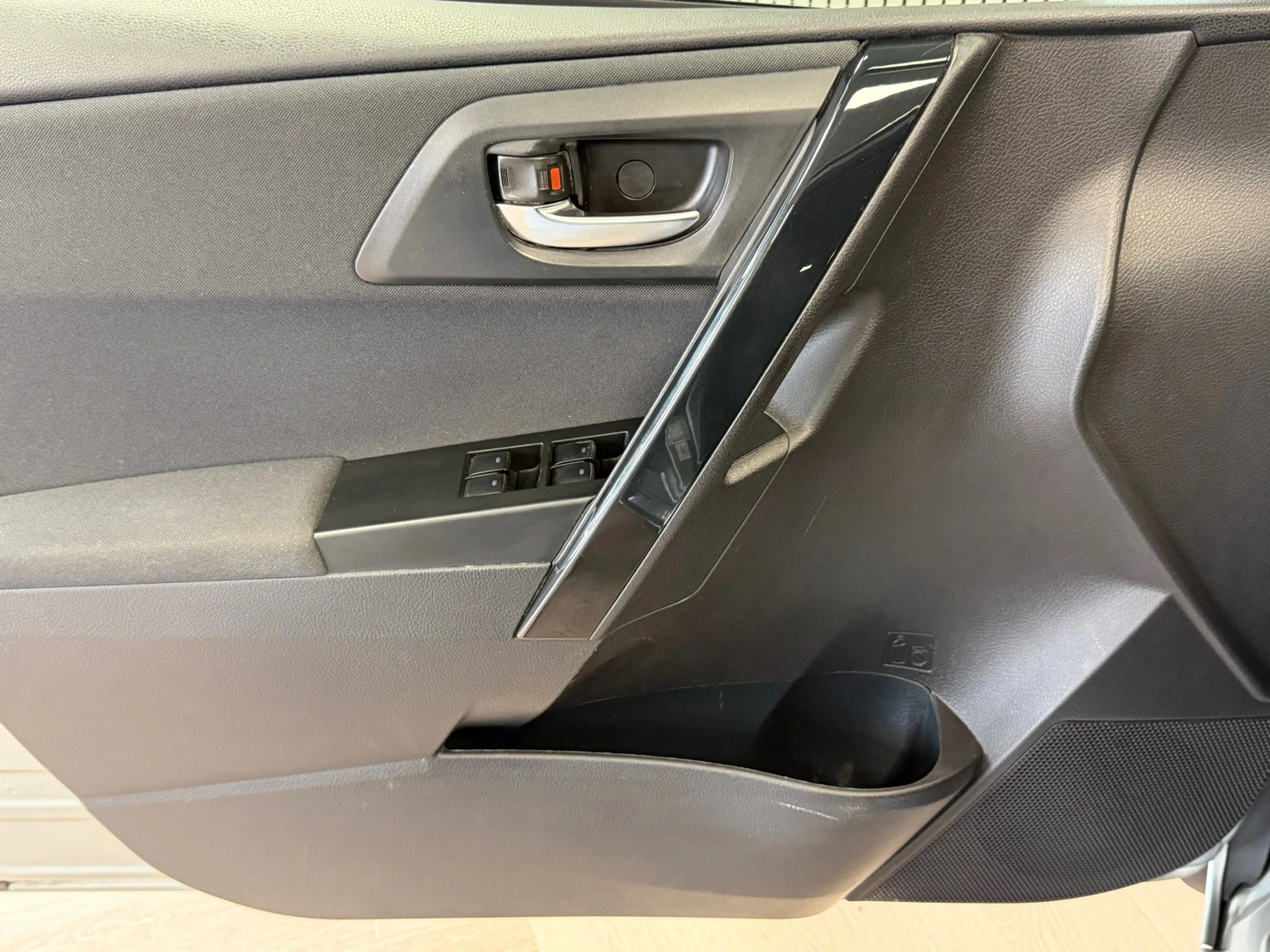 Toyota Auris Touring Sports 1.2T Aspiration TREKHAAK CAMERA KEY — photo 14