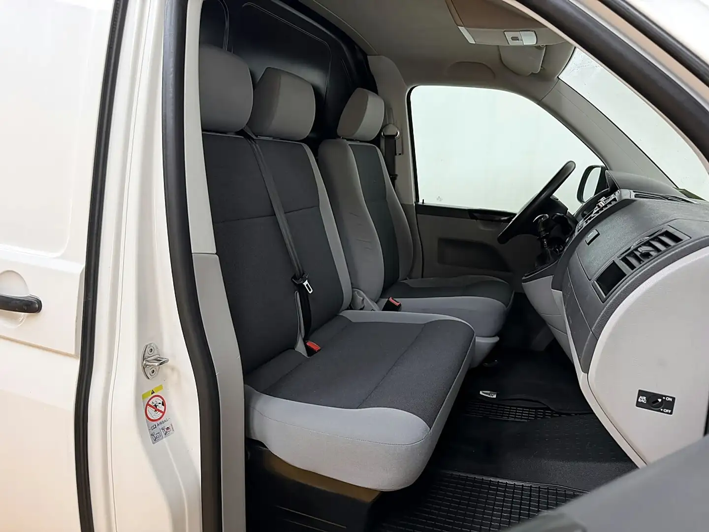 Volkswagen T5 Transporter T5 Kastenwagen 2,0 Entry TDI D-PF Weiß - 2