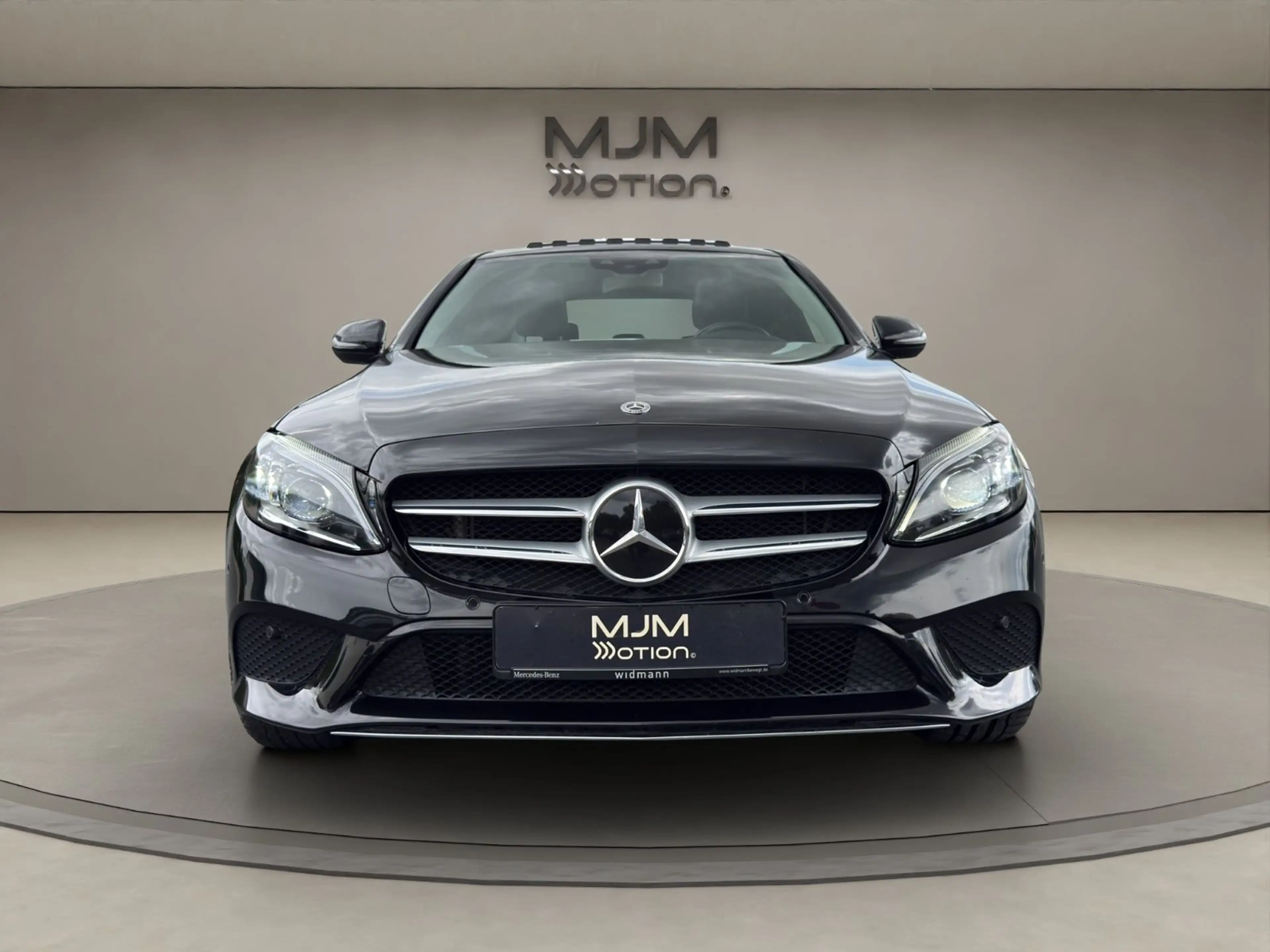 Mercedes-Benz C 400 4Matic Navi Kamera Scheckheft Garantie — photo 3