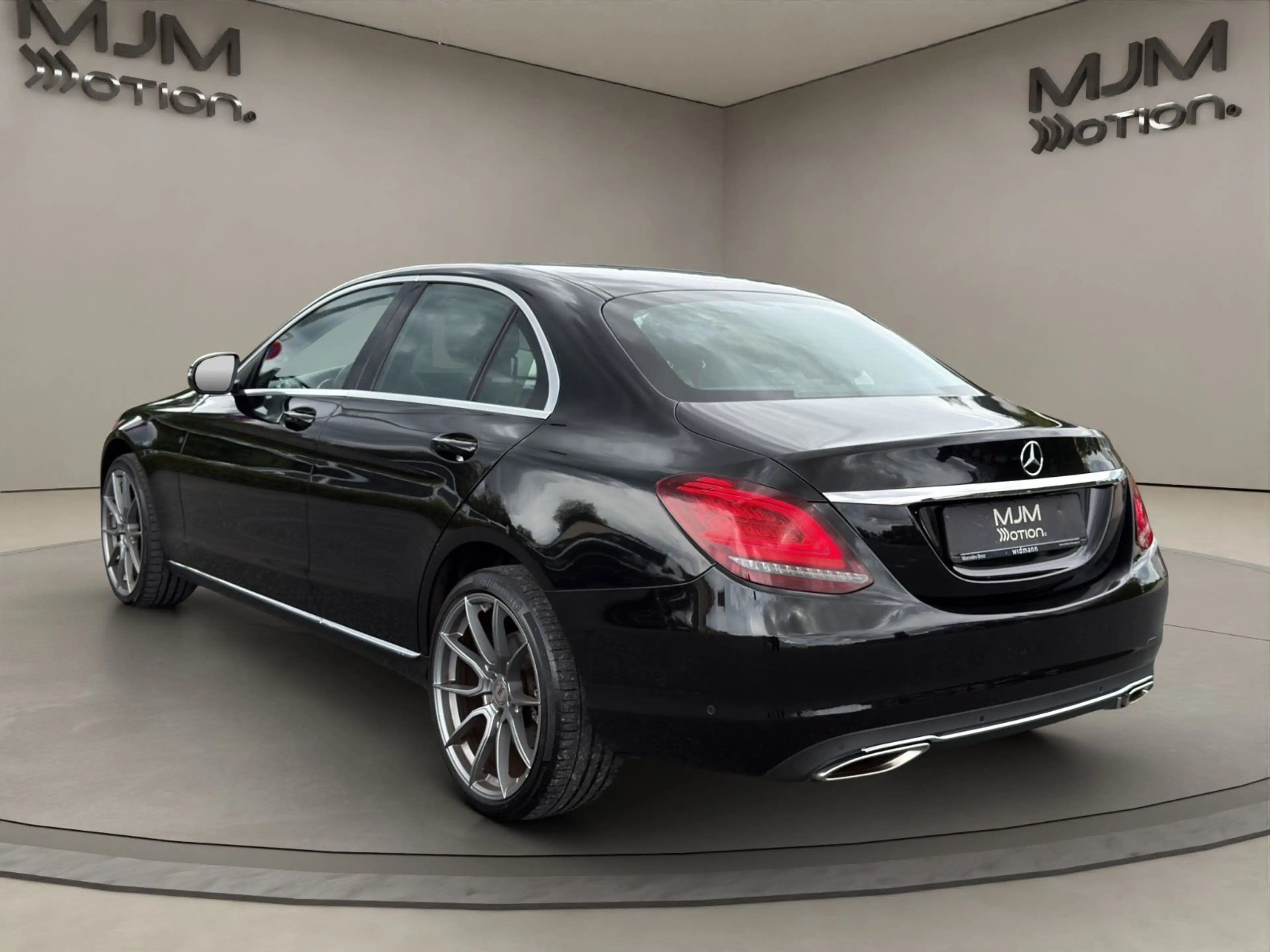 Mercedes-Benz C 400 4Matic Navi Kamera Scheckheft Garantie — photo 4