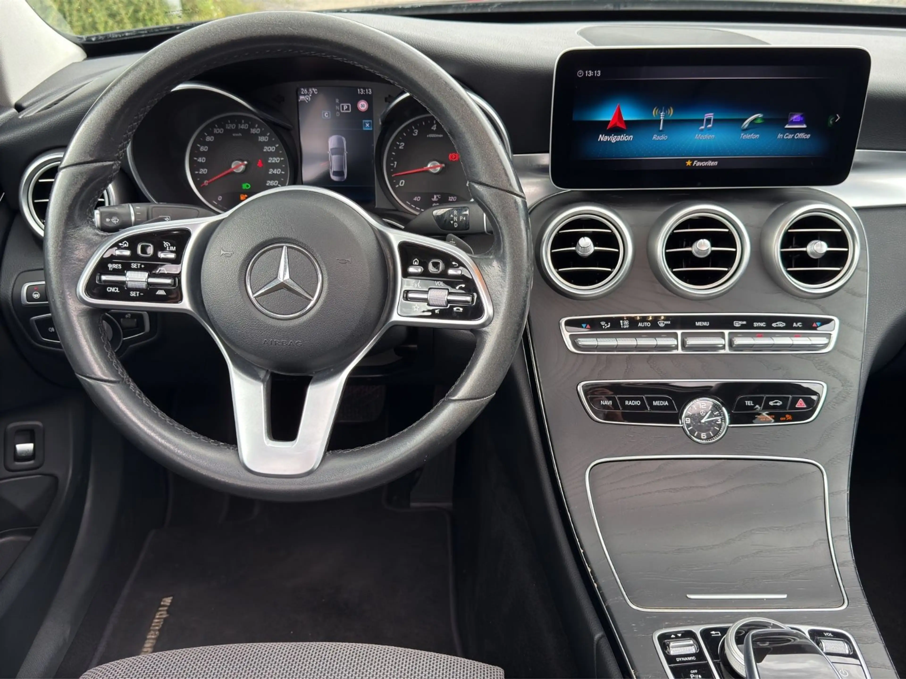 Mercedes-Benz C 400 4Matic Navi Kamera Scheckheft Garantie — photo 13