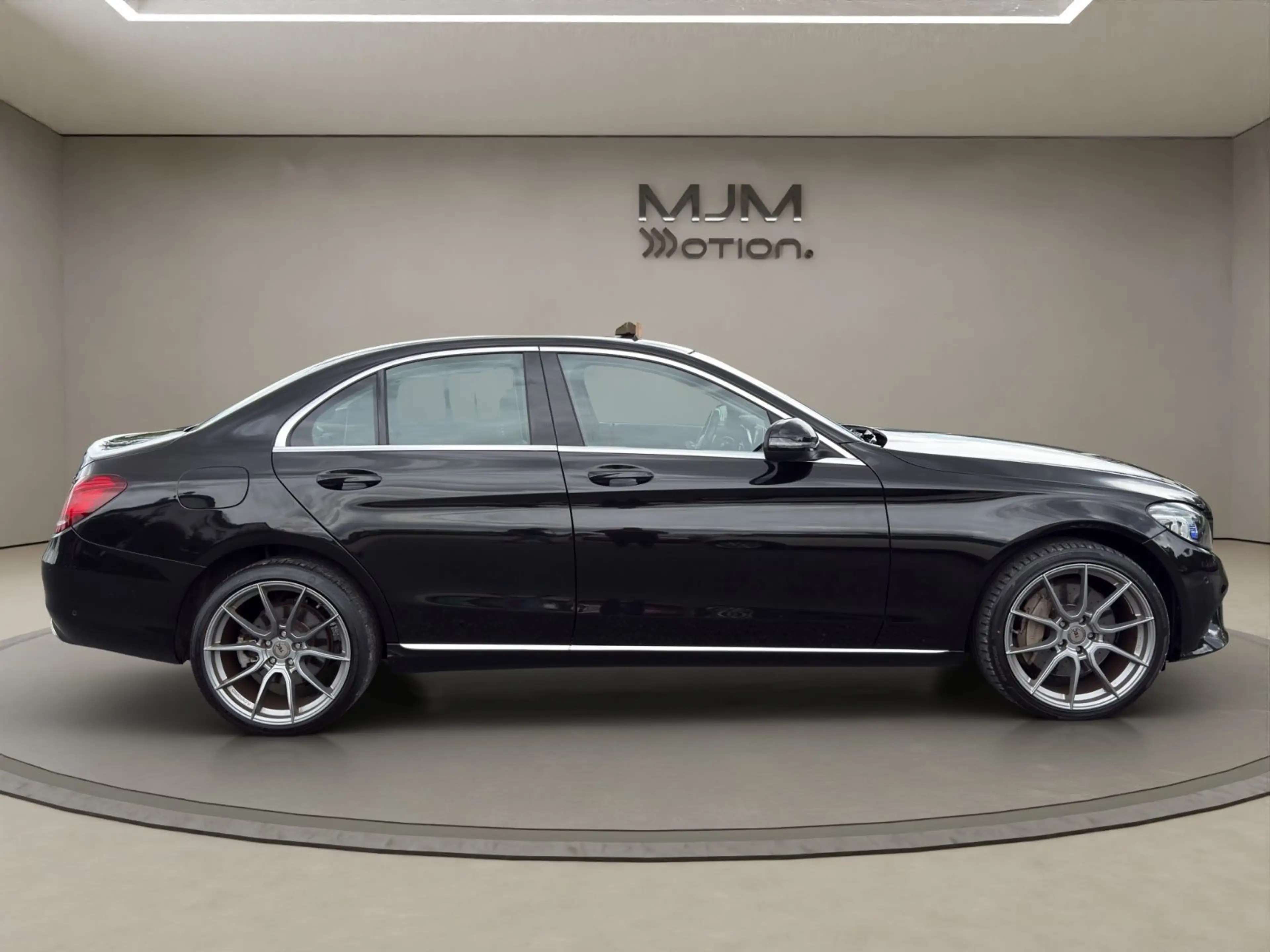 Mercedes-Benz C 400 4Matic Navi Kamera Scheckheft Garantie — photo 7