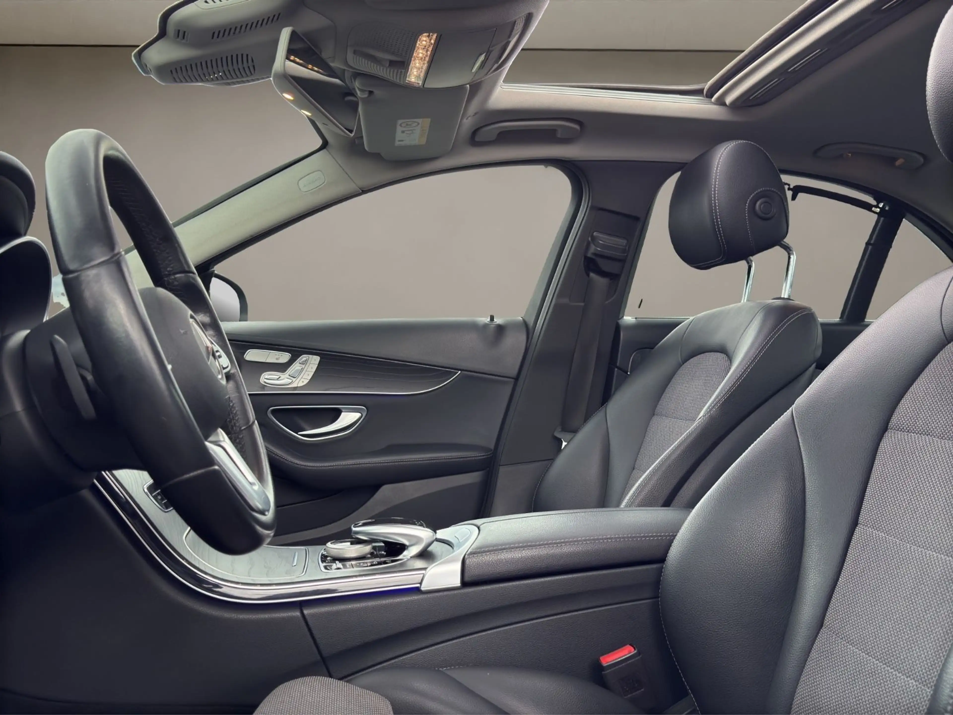 Mercedes-Benz C 400 4Matic Navi Kamera Scheckheft Garantie — photo 12