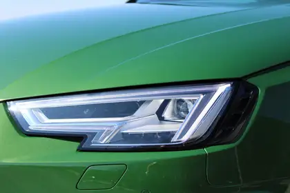 Annonce voiture d'occasion Audi RS4 - CARADIZE