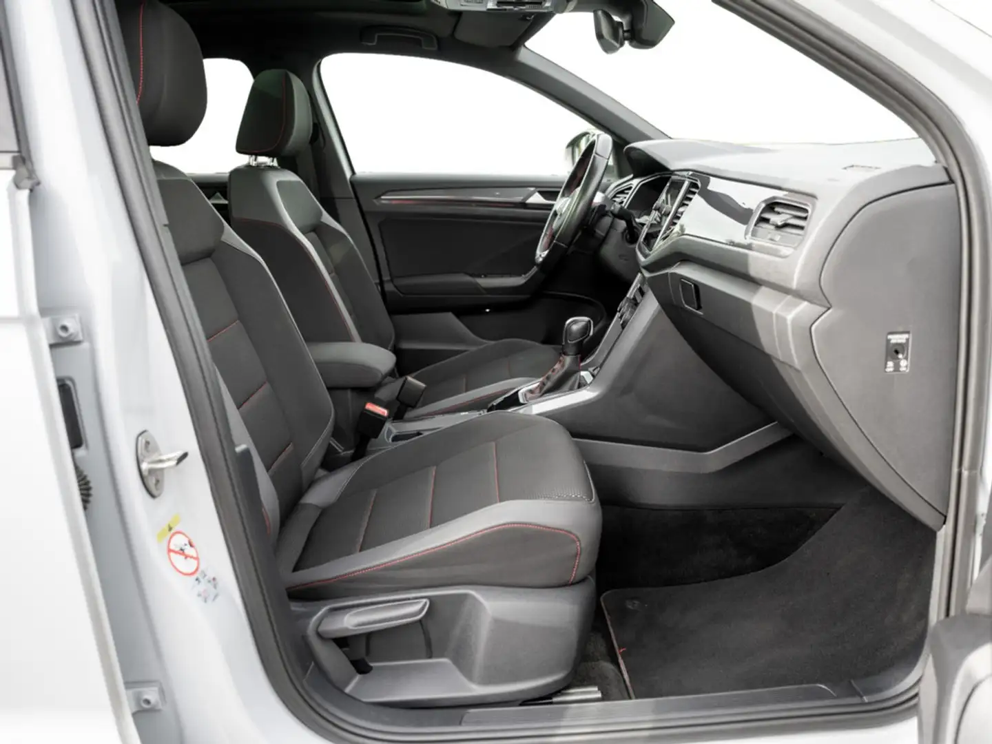 Volkswagen T-Roc 1.5 TSI Sport AHK PANO LED KAM ACC Silber - 2