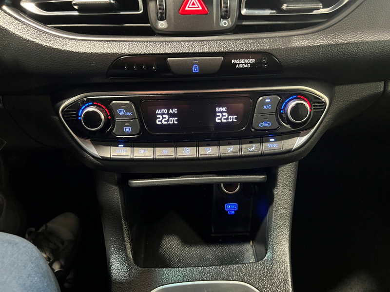 Hyundai i30 1.0 TGDI cw **Navi*Kamera*SHZ*Spur*Temp** — photo 13
