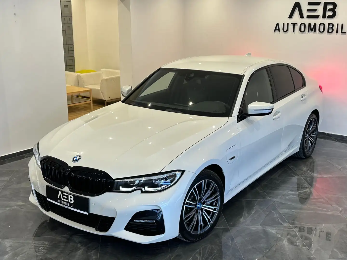 BMW 330 330e M Sport**M-Technic**SHADOW-LINE**Ambiente**S Wit - 2