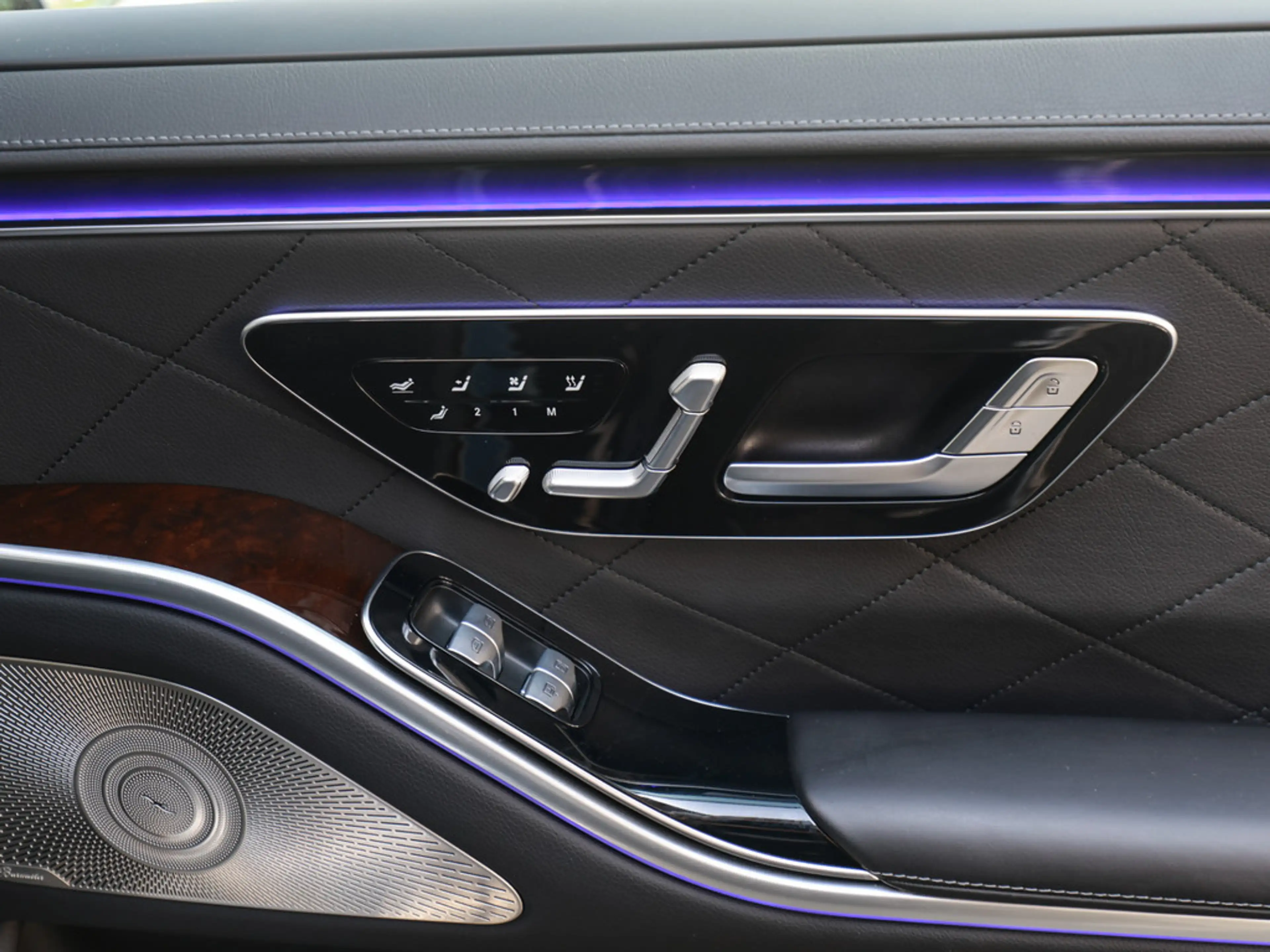 Mercedes-Benz S 350 d 4M L AMG Sport PANO HUD LED 360° NAVI — photo 14