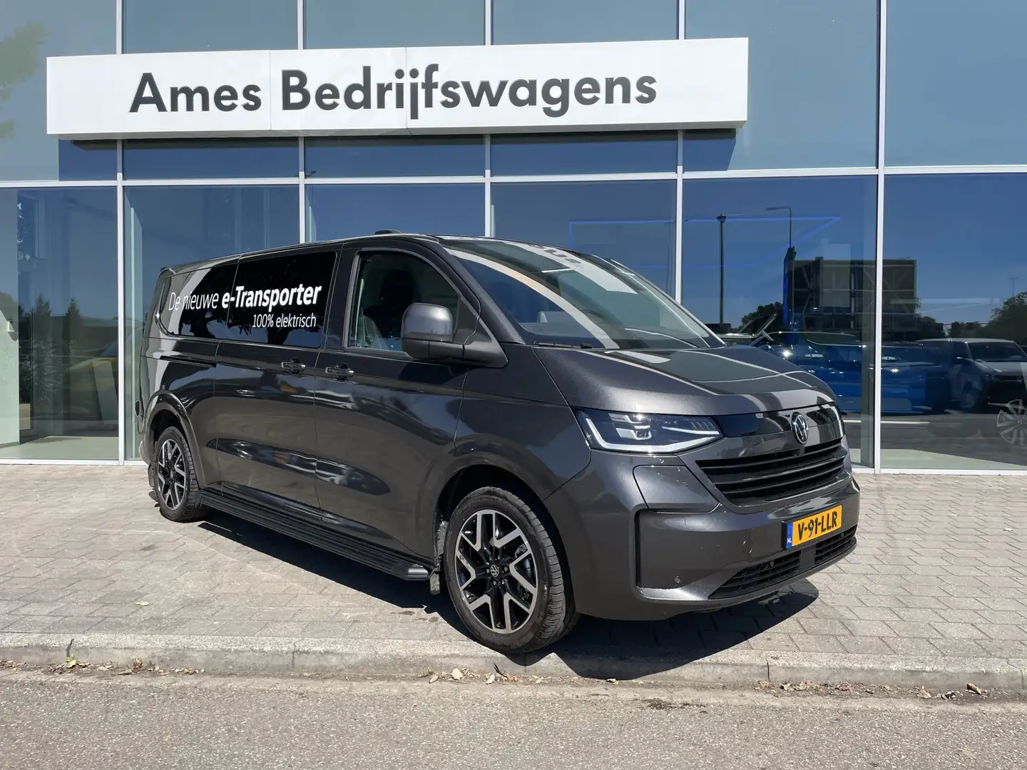 Volkswagen Transporter e-Transporter 32 L2H1 Style 64 kWh | 286 PK | Trek Gris - 2