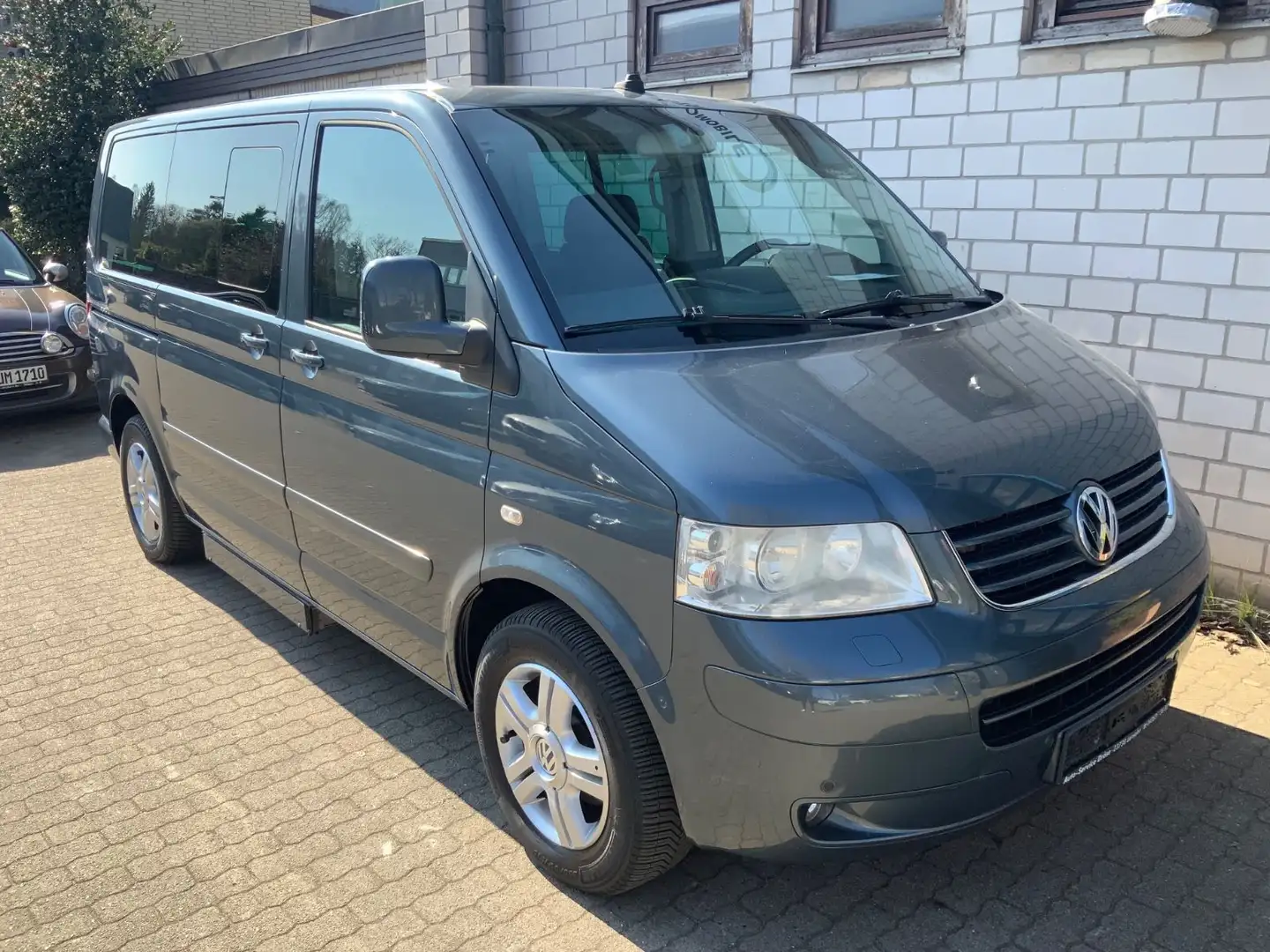 Volkswagen T5 Multivan Behindertengerecht/elekt.Rampe/Lift Grau - 1