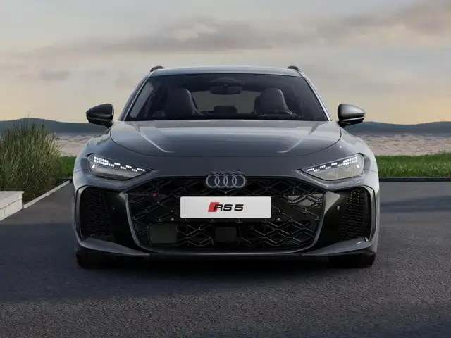 Audi RS5 view 2