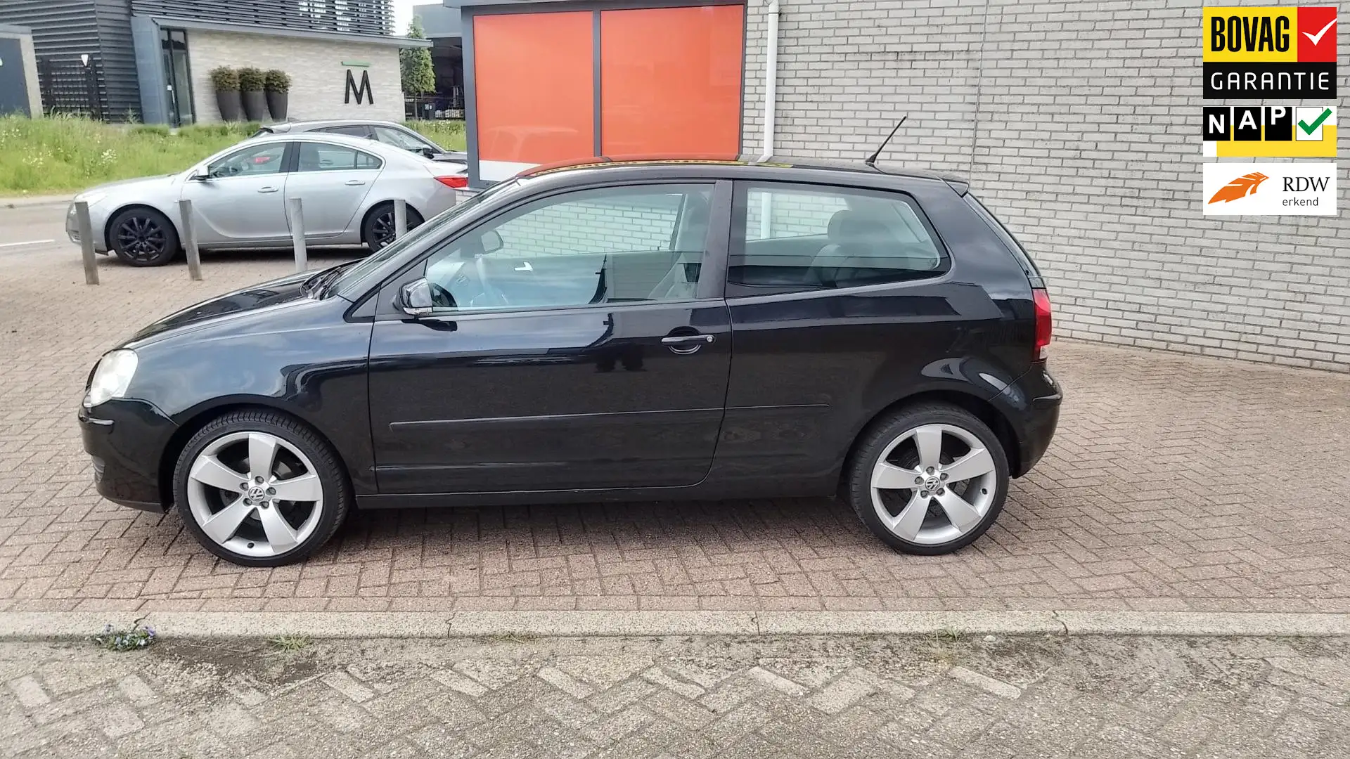 Volkswagen Polo 1.4-16V Turijn PRIJS IS INCL NIEUWE APK, SERVICE B Zwart - 1