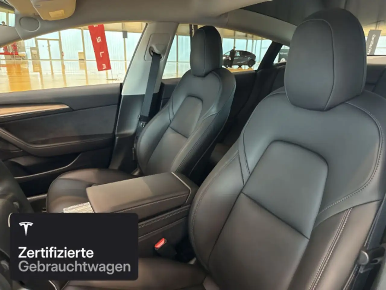 2021 Tesla Model 3 Performance, photograph 11
