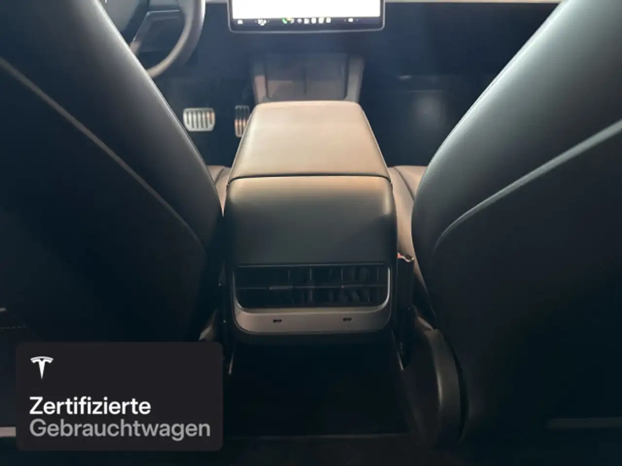 2021 Tesla Model 3 Performance, photograph 12