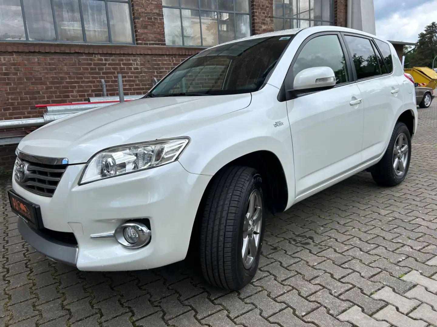 Toyota RAV 4 4 Travel**ERSTHAND**60549 KM **AUTOMATIK** Wit - 1
