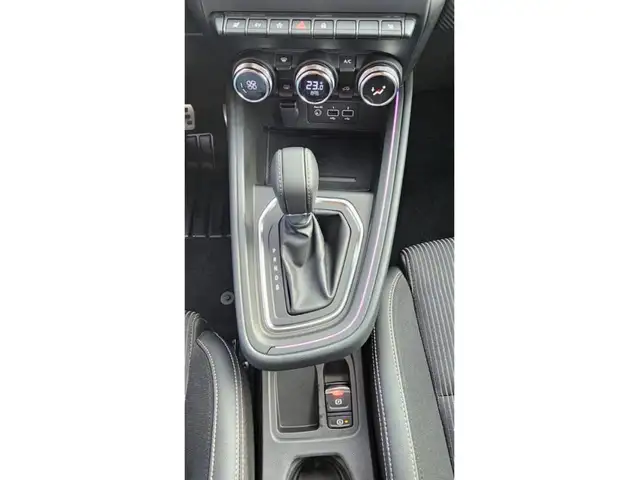 Renault Clio view 8