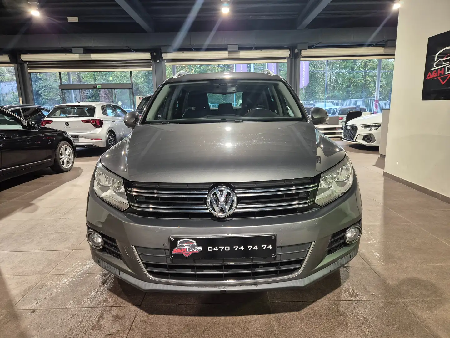 Volkswagen Tiguan Tiguan 2.0 TDI DPF Grijs - 2