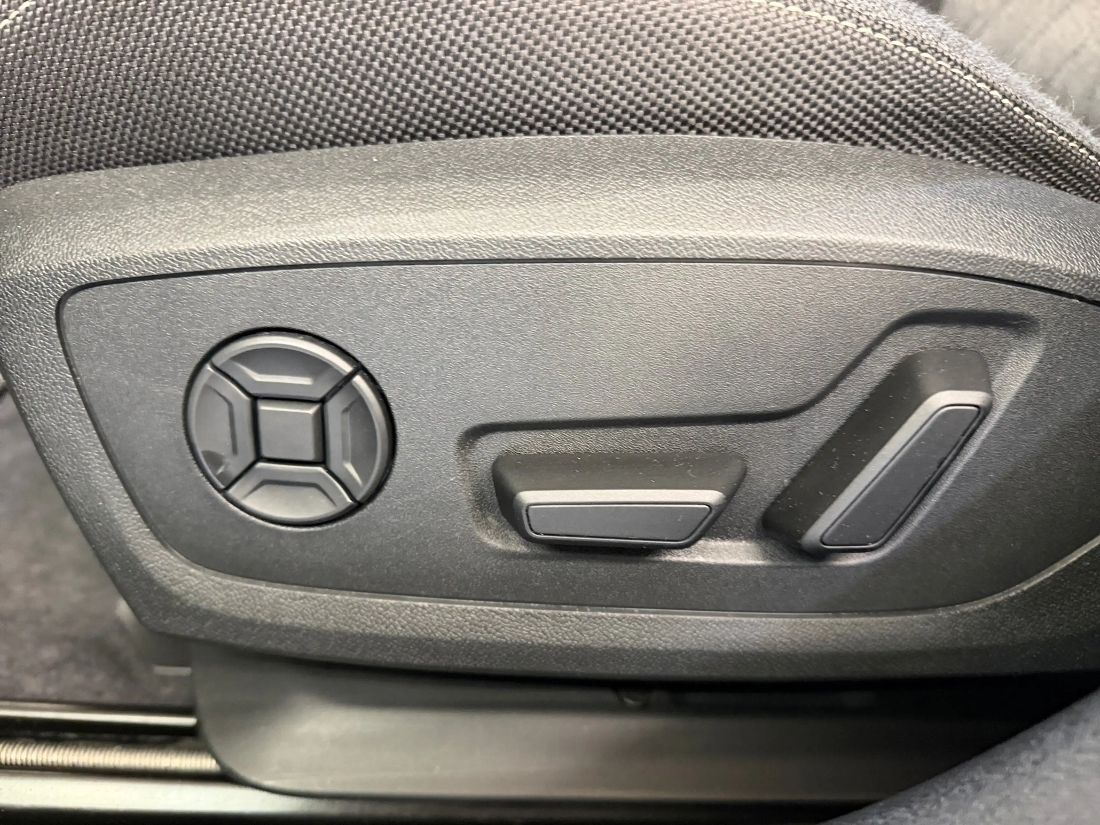 Audi A5 Limo TFSI MHEV+ S-tronic — photo 6