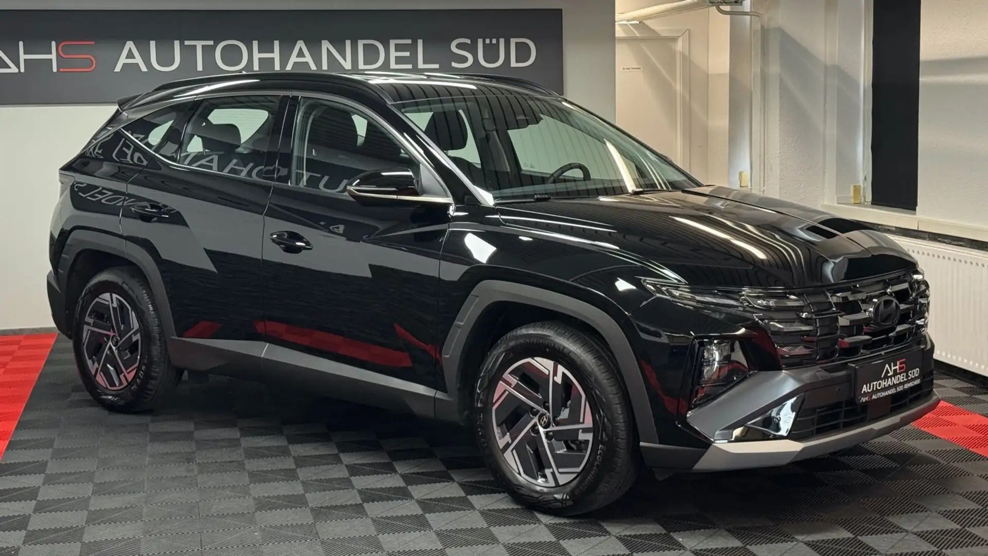 Hyundai TUCSON Select 2WD Design Paket*LED*KAMERA*6 TKM* Schwarz - 2