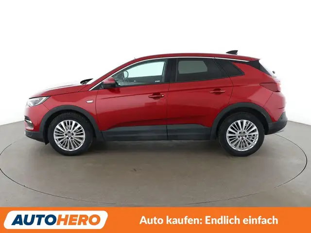 Opel Grandland view 3