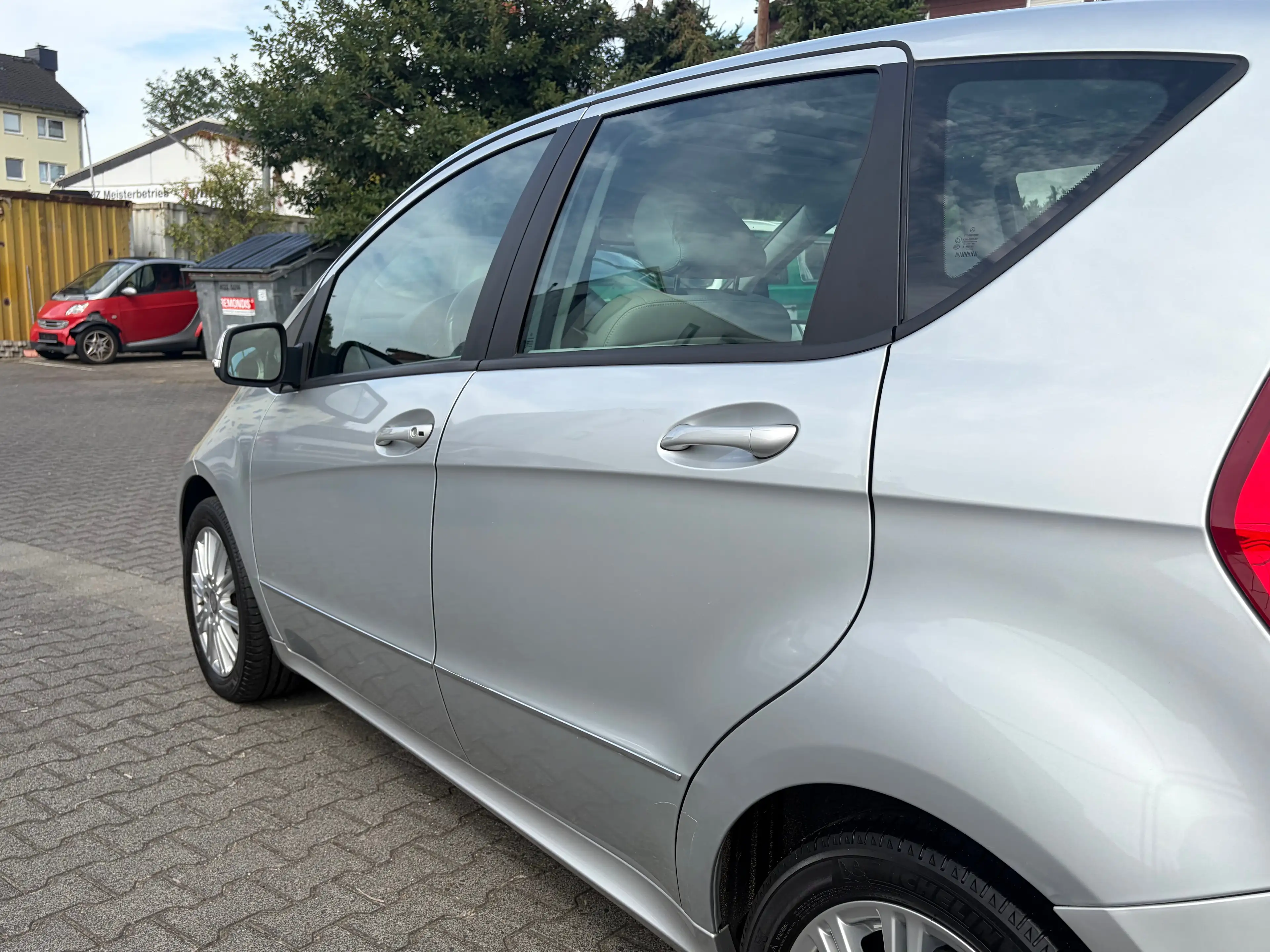 Mercedes-Benz A 180 A 180 CDI 5-türig*Automatik*SHZ*Temp.*Schiebe-Dach*Pano*BT*Navi* — photo 5
