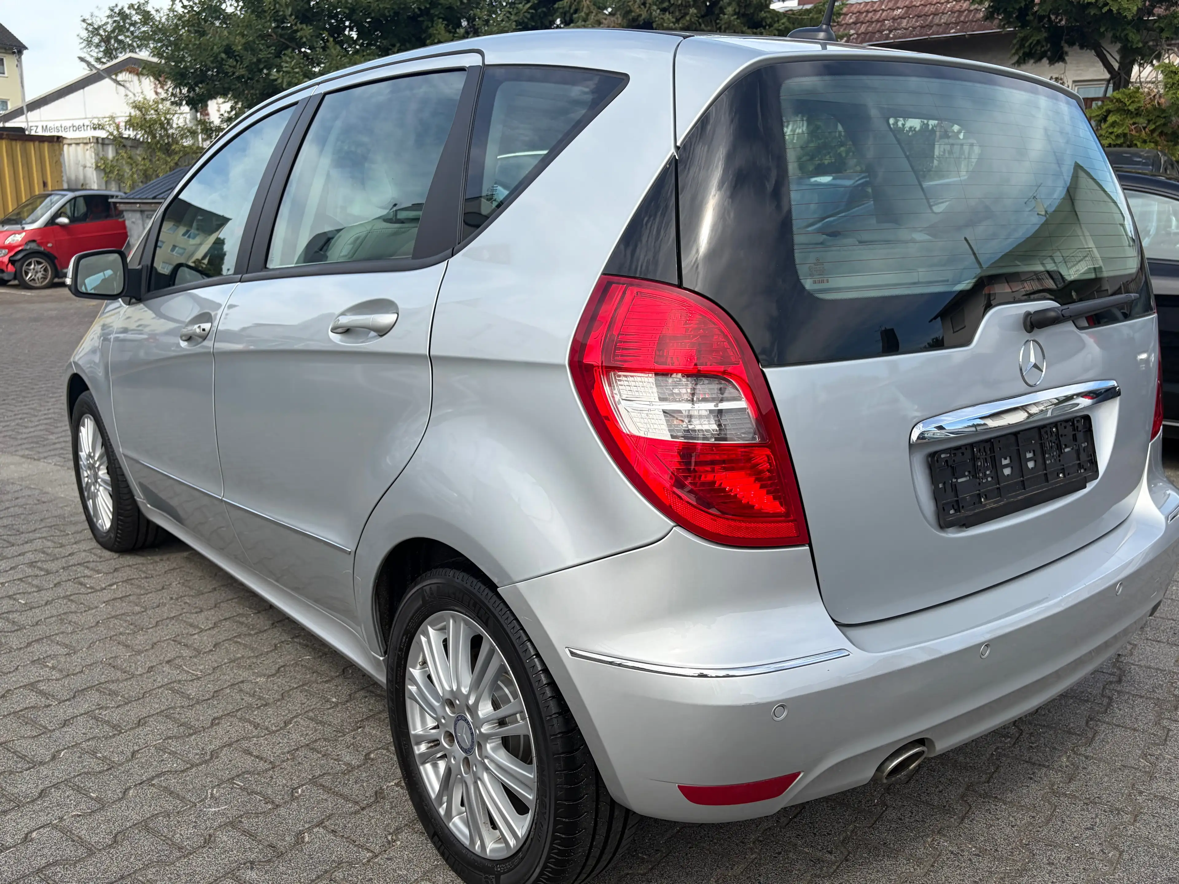 Mercedes-Benz A 180 A 180 CDI 5-türig*Automatik*SHZ*Temp.*Schiebe-Dach*Pano*BT*Navi* — photo 6