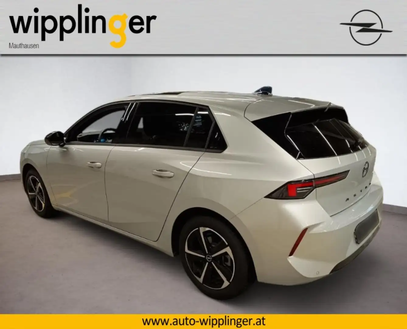 Opel Astra -L GS 130PS Benzin MT6 LP € 31.233,- Silber - 2