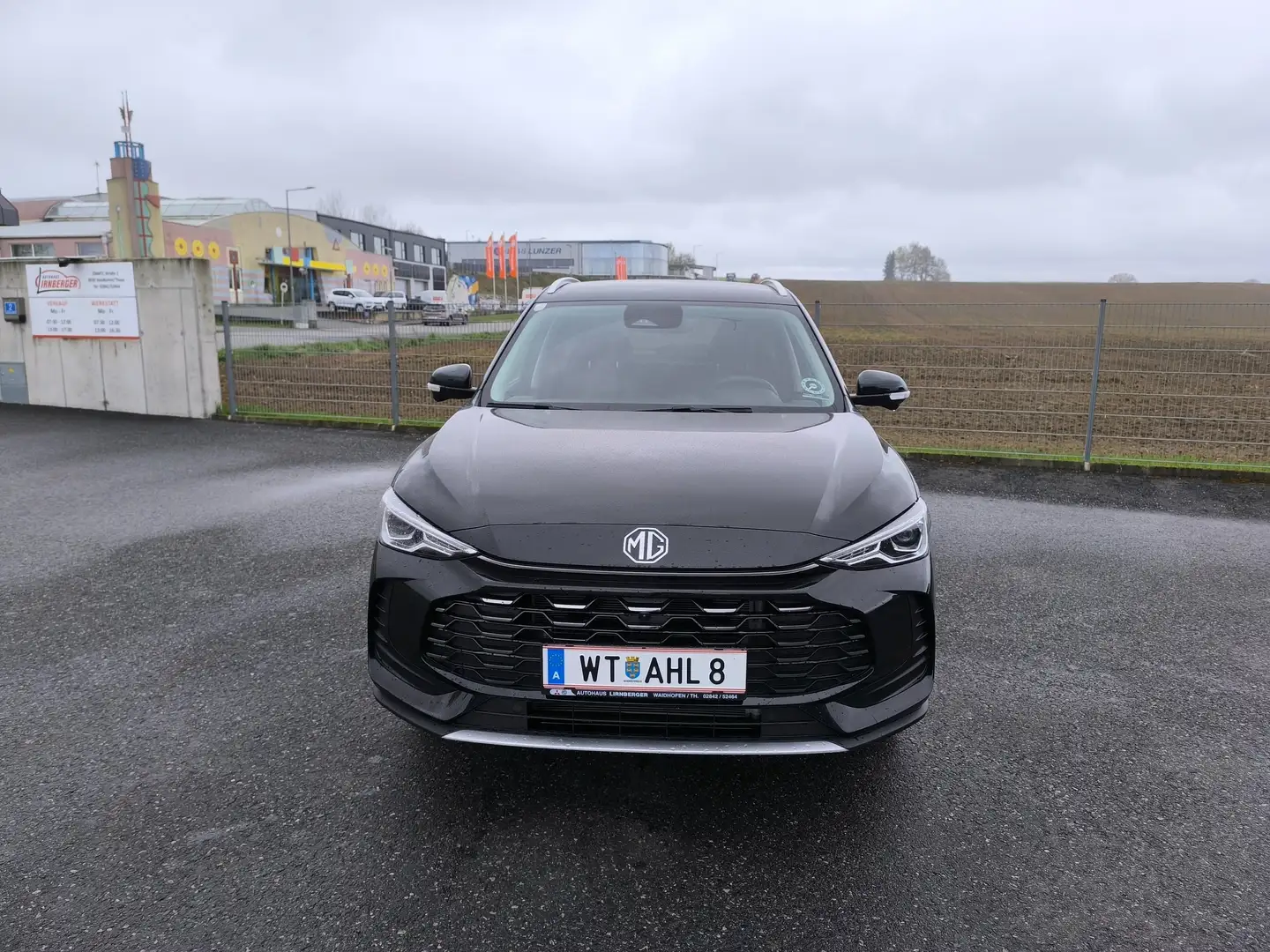 MG ZS 1,5 MT Luxury Negro - 2