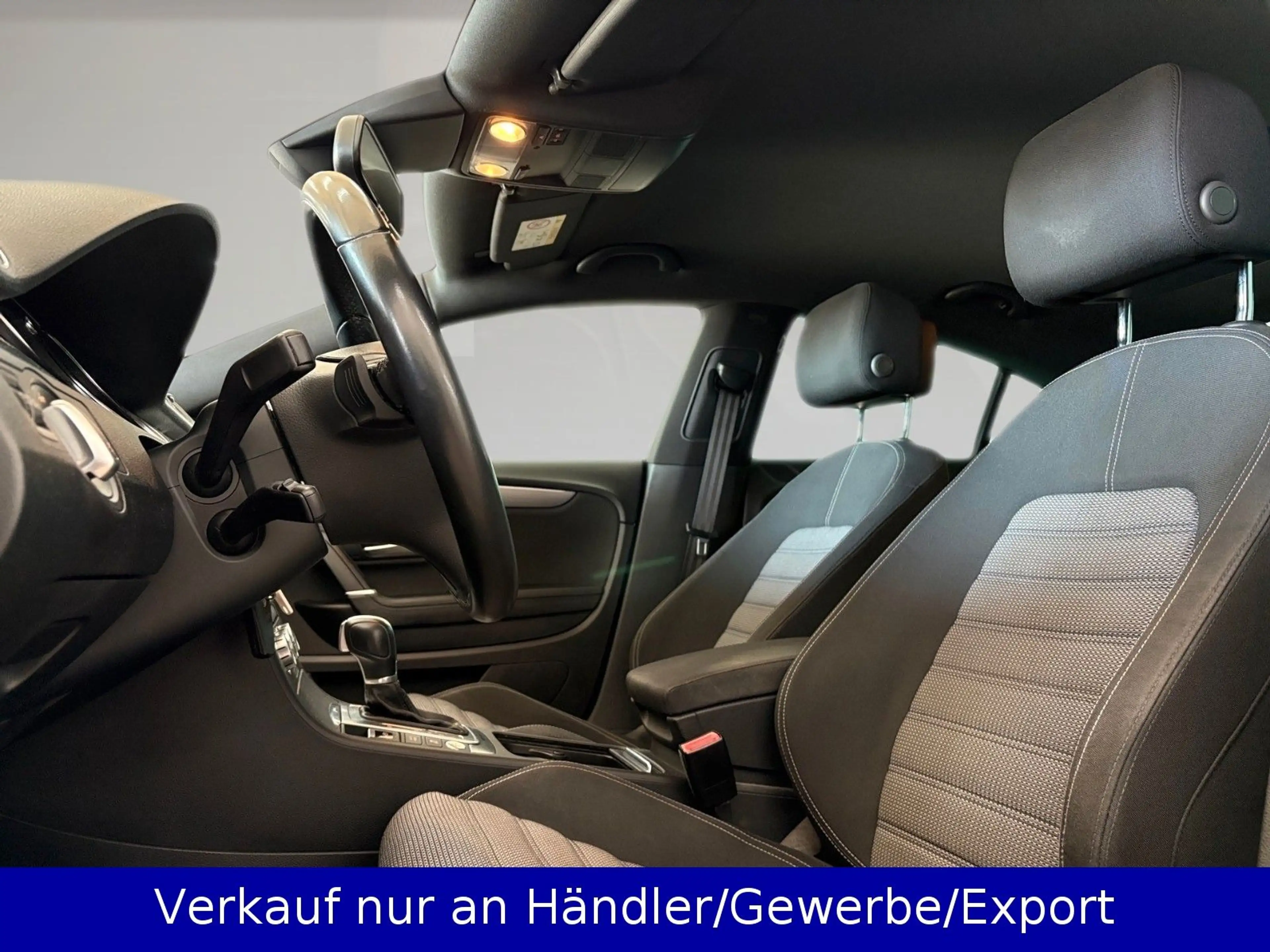 Volkswagen CC 3.6 V6 4x4 Automatik Xenon SHZ Navi PDC — photo 9