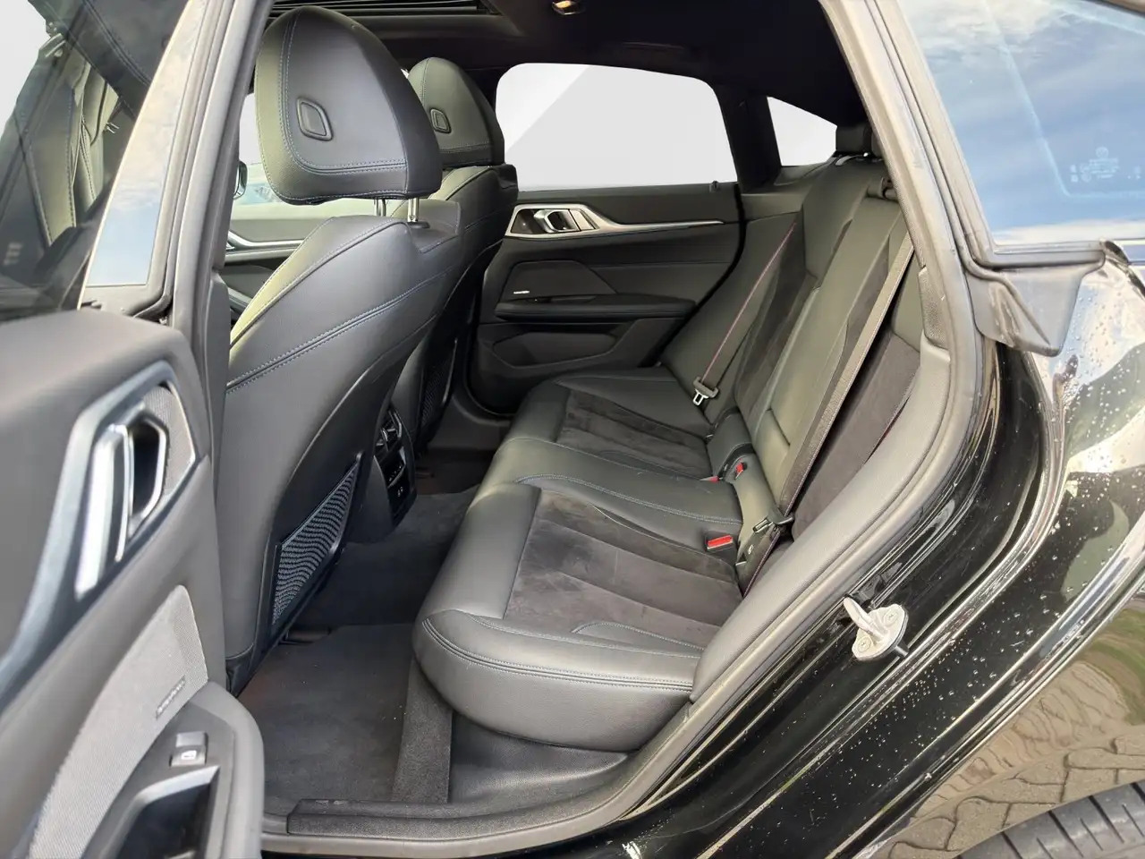 BMW i4 eDrive40 M Sport Pro/Glasdach/DrivingPro/Parking+/ 13